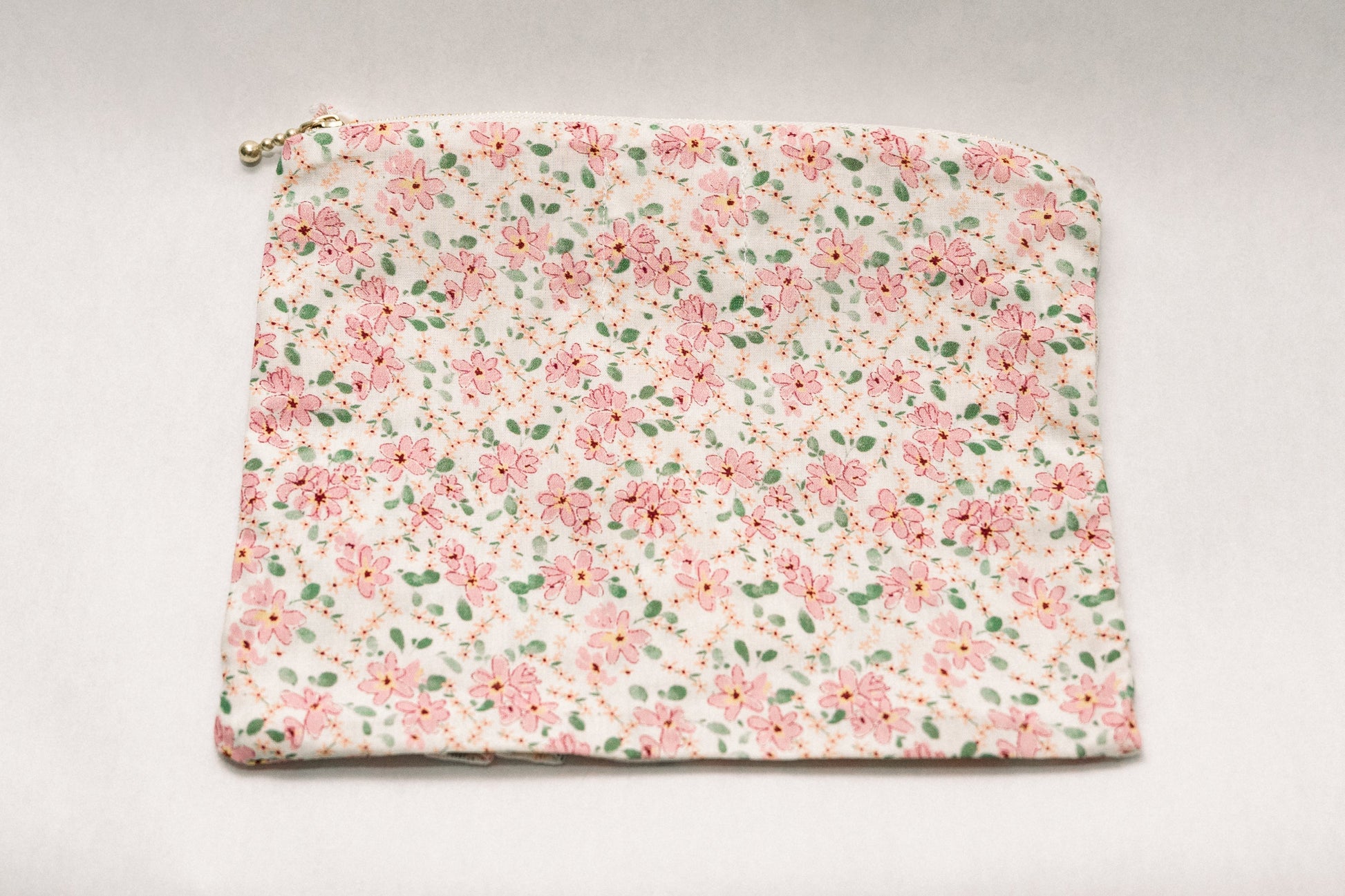 Vintage-Inspired Floral Pouch- Daisy & Clementine - Osadia Concept Store