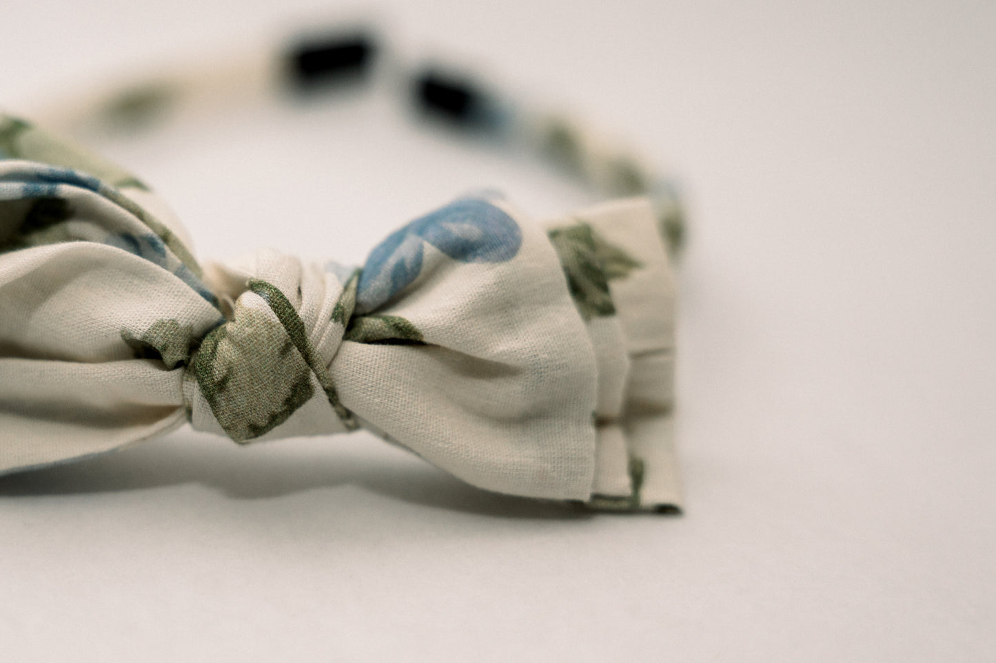 Three Little Bows Headband- Fleurs bleues - Osadia Concept Store