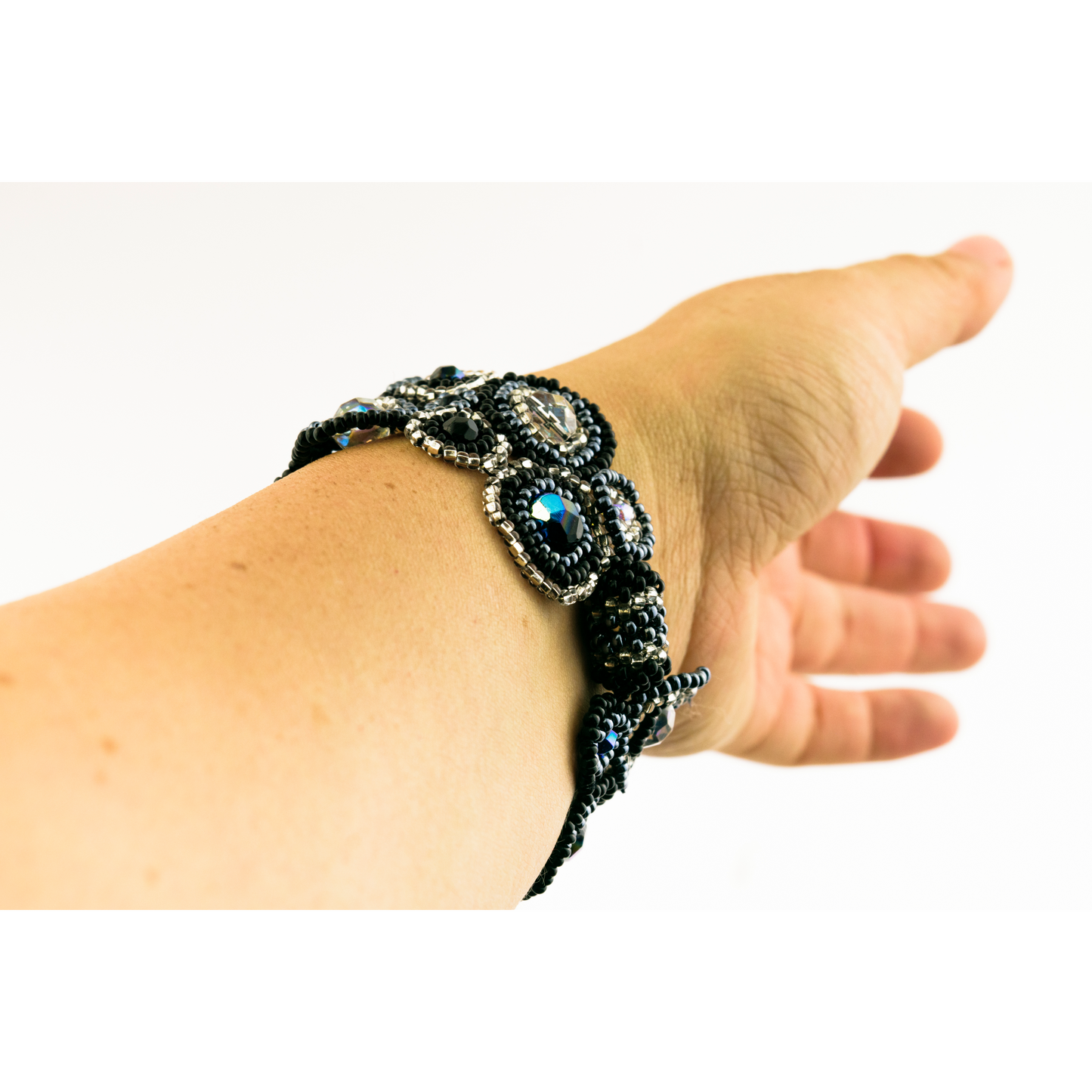 Bola Seed Bead Magnetic Closure Bracelet - Guatemala