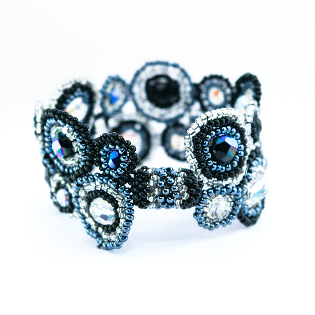 Bola Seed Bead Magnetic Closure Bracelet - Guatemala