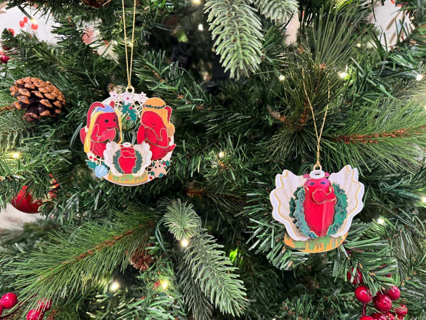MARY, JOSEPH, AND BABY JESUS ORNAMENT (FAMILY)
