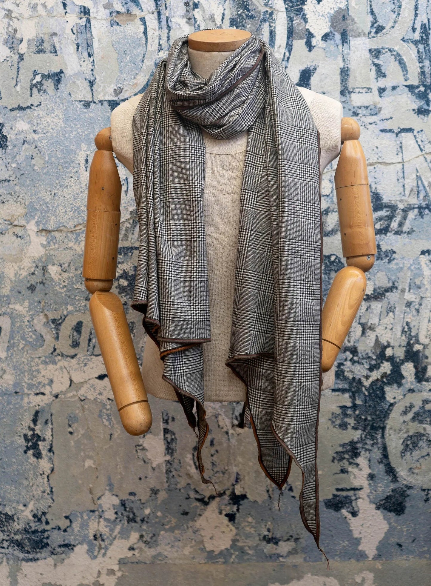 Checkmate Houndstooth Scarf