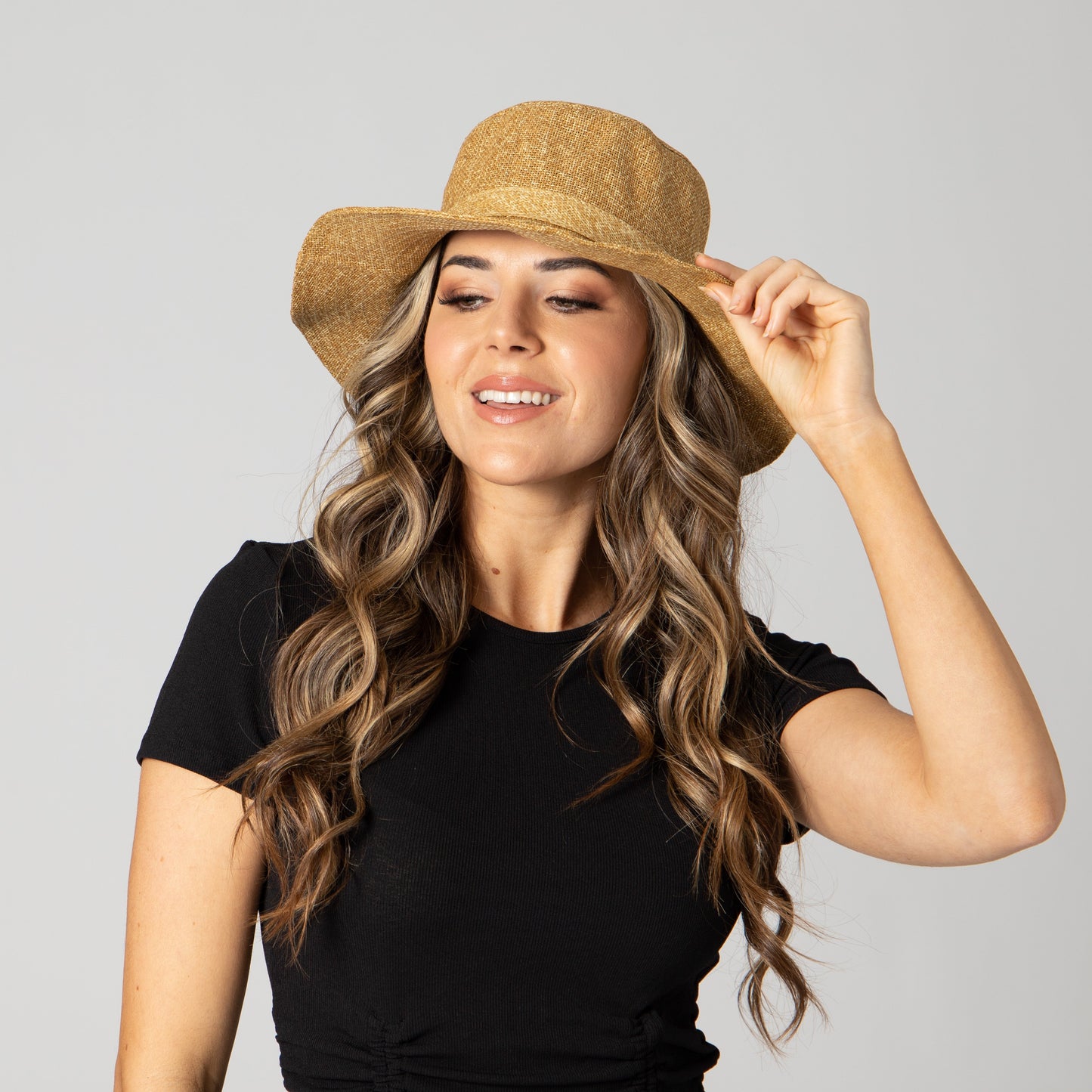 Women's Cut & Sew Wide Brim Woven Paper Bucket Hat
