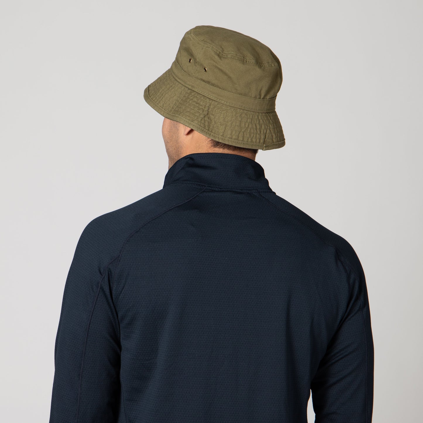 Men's washed cotton bucket with side grommets