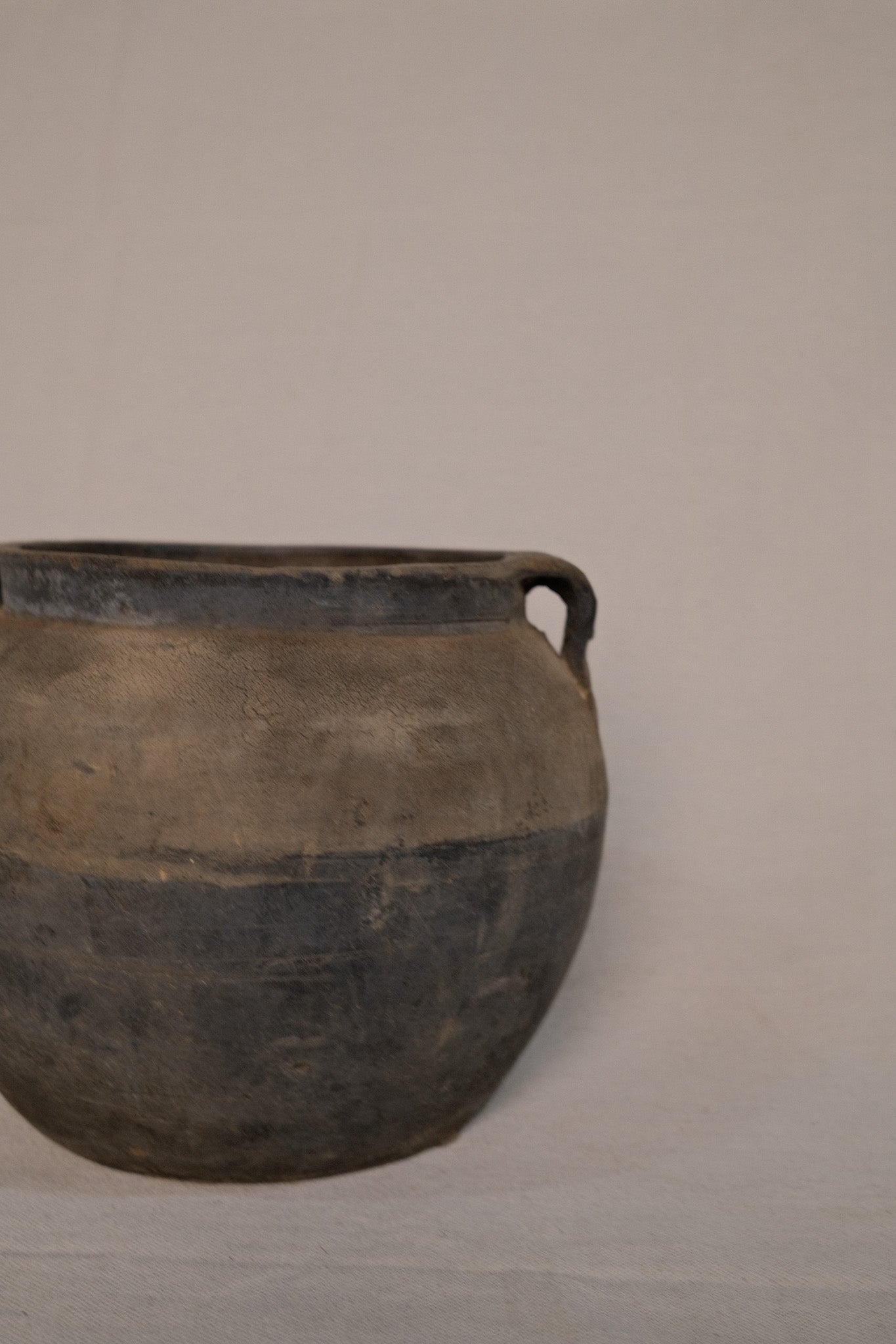 Big Chinese Vintage Clay Pot