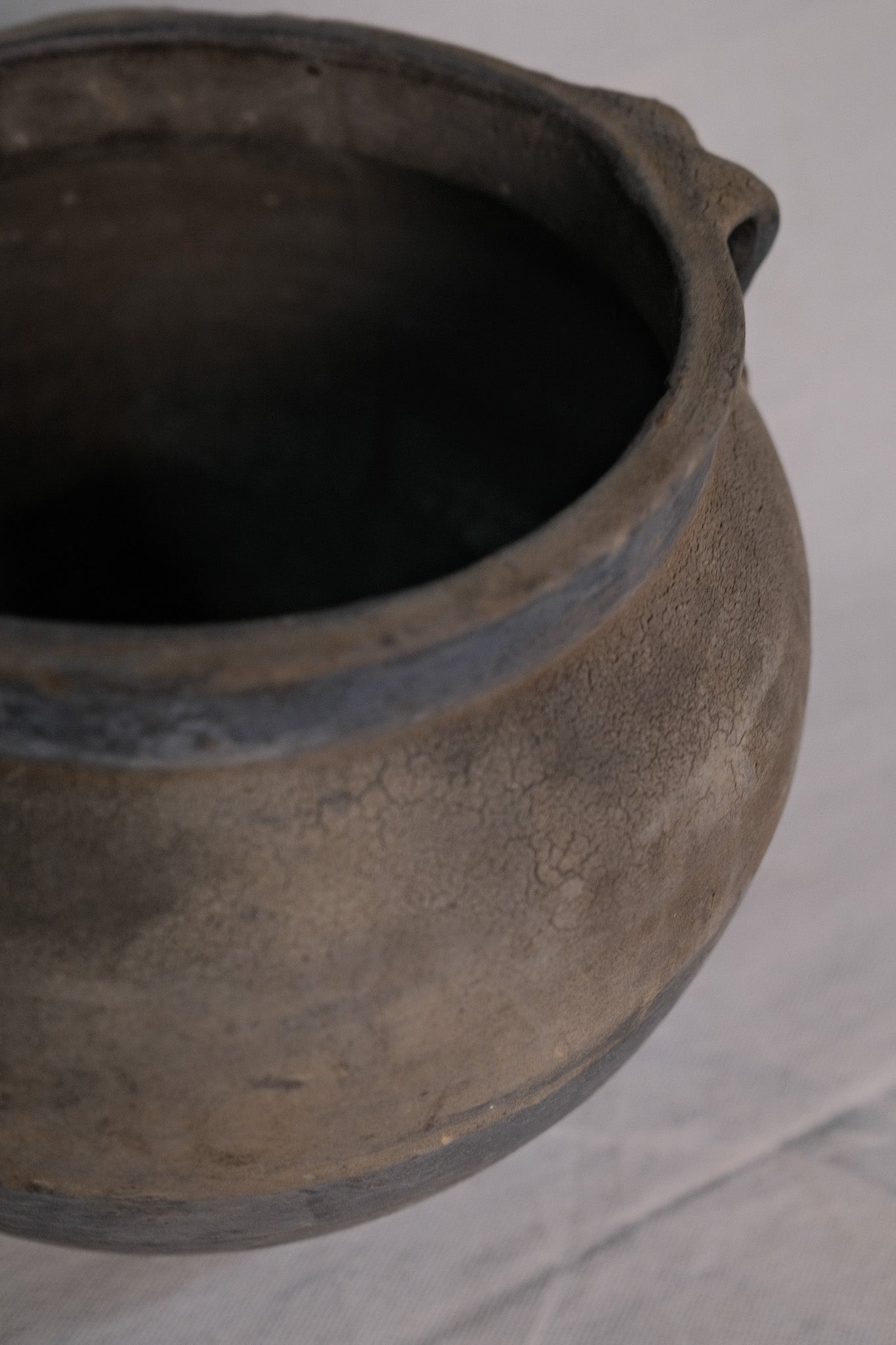Big Chinese Vintage Clay Pot