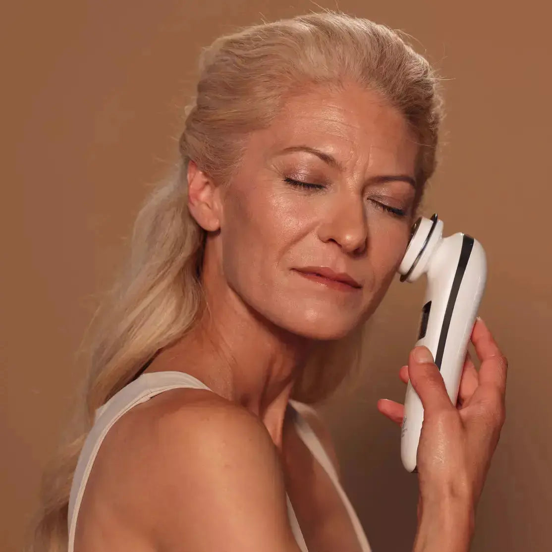 Lumo⁺ + Phoenix: Professional-Grade Skin Tightening and Lifting Duo