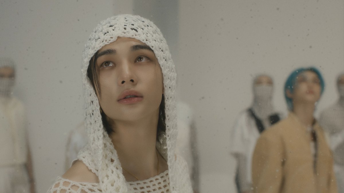 Stray Kids Mini Album -  "æ¨-Star" (Rockstar) Album