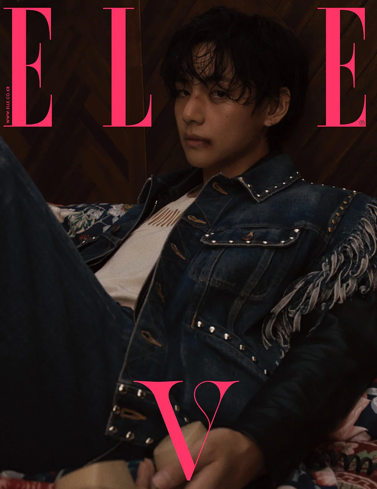 Elle 2023 April Issue - V Is Coming