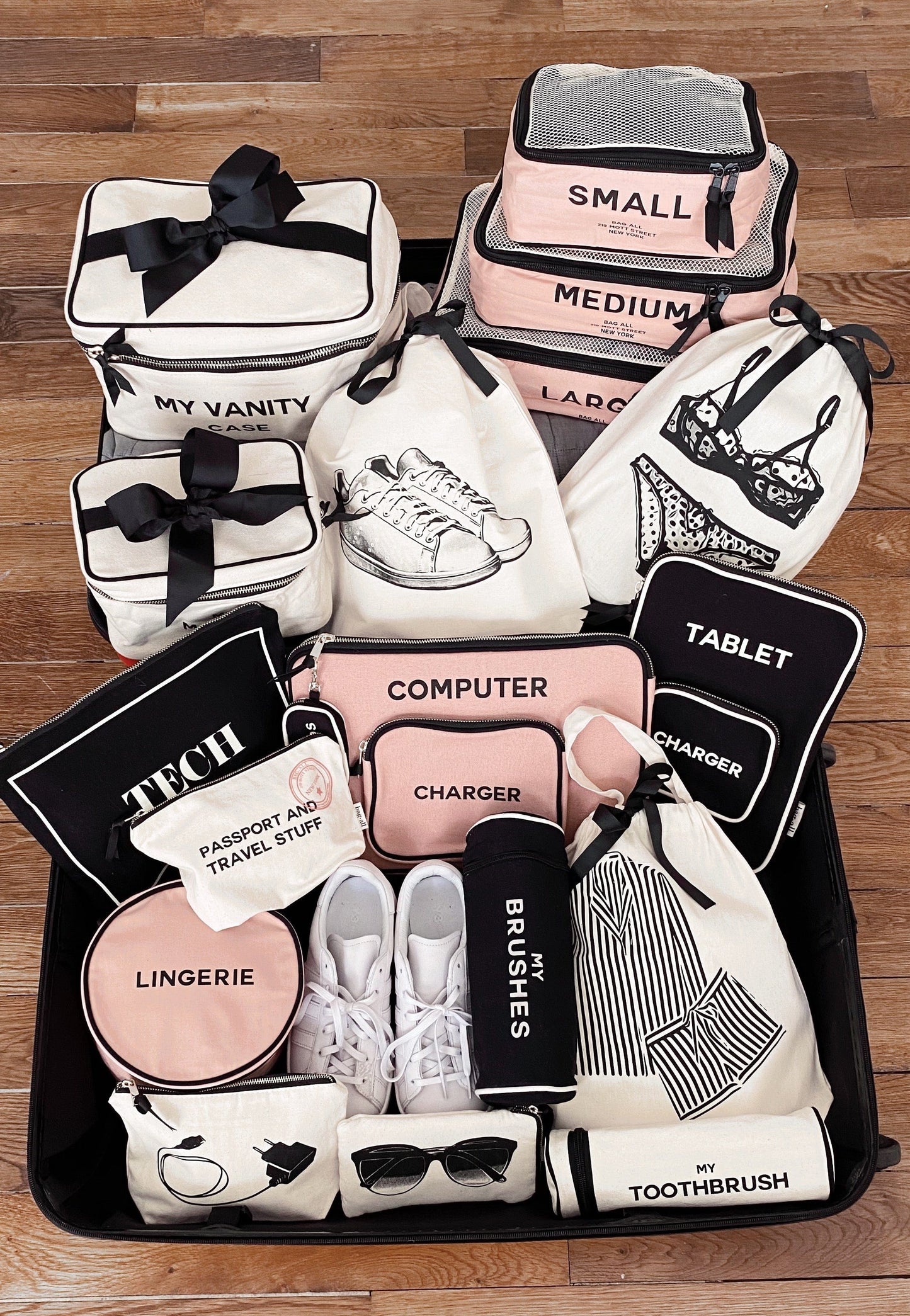 Toothbrush Travel Case, Black - Osadia Concept Store