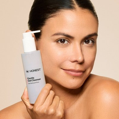 Honest Beauty Gentle Gel Cleanser with Chamomile and Calendula 5 fl oz - Imperfect Container