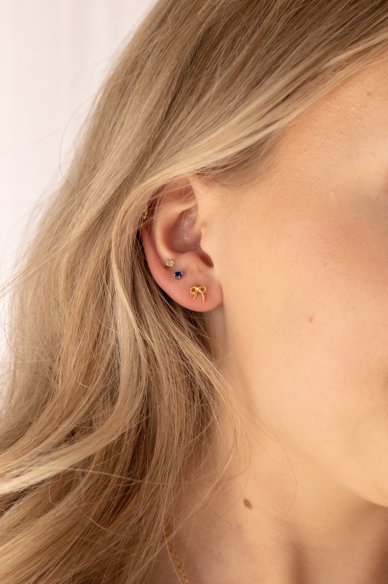 Bow Flat Back Stud - Osadia Concept Store