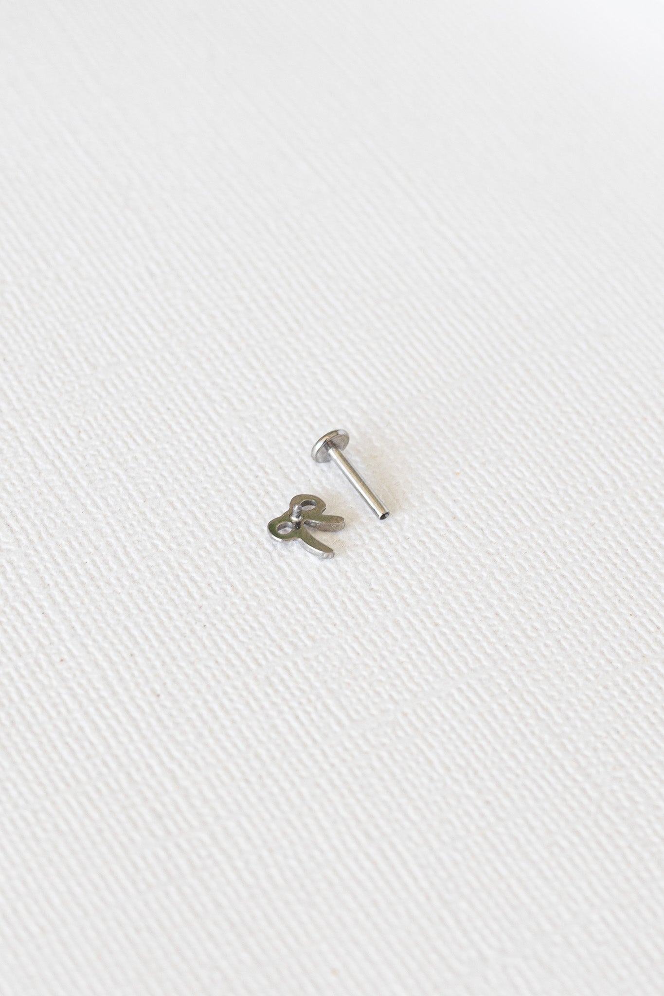 Bow Flat Back Stud - Osadia Concept Store