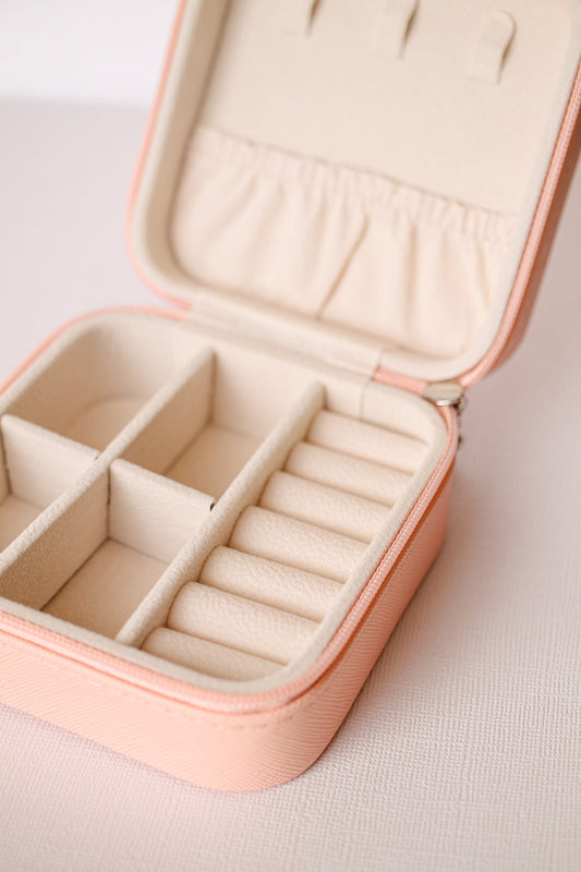 Jewelry Travel Case in Peach