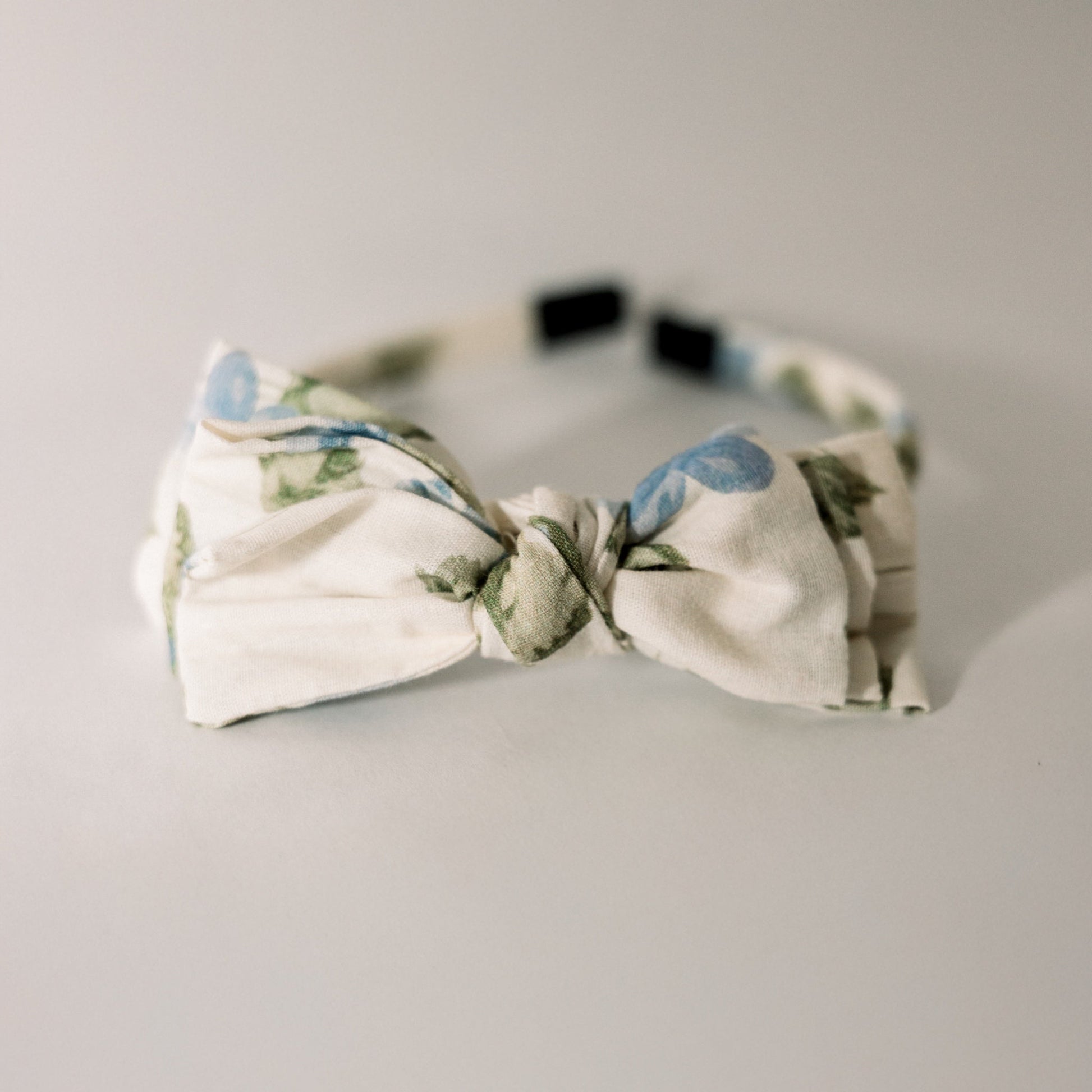 Three Little Bows Headband- Fleurs bleues - Osadia Concept Store