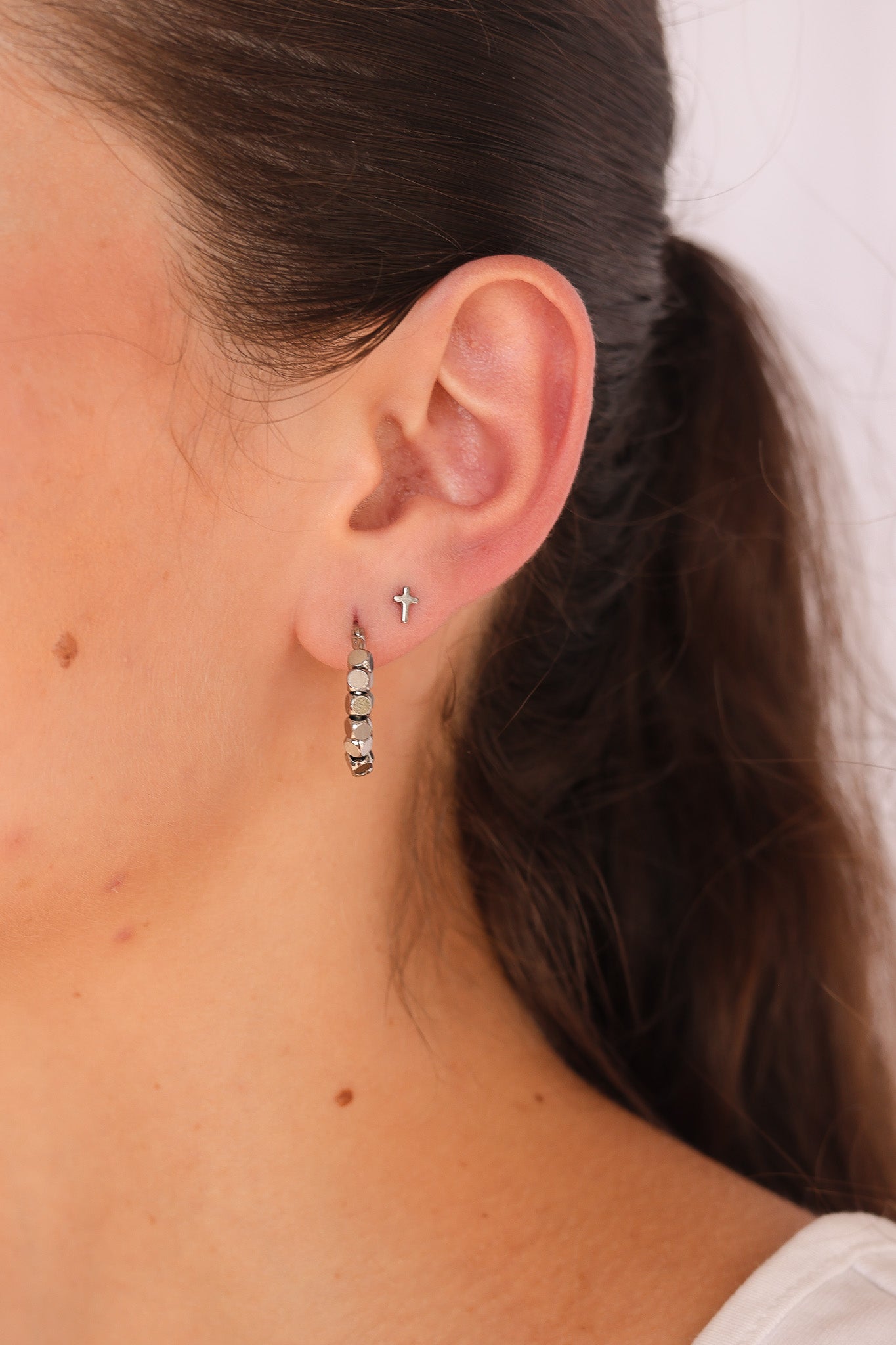 Cross Flat Back Stud