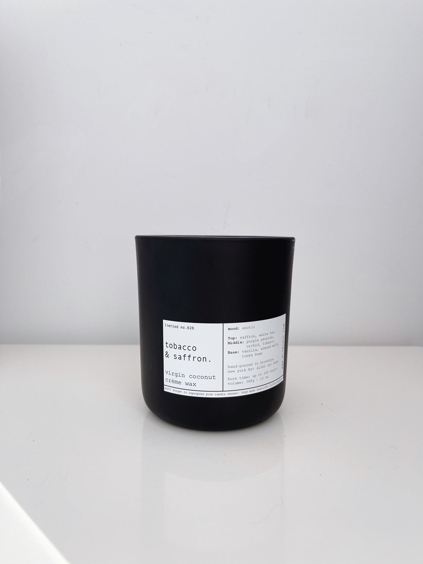 TOBACCO & SAFFRON | VIRGIN COCONUT CRÈME WAX & WOODEN WICK CANDLE