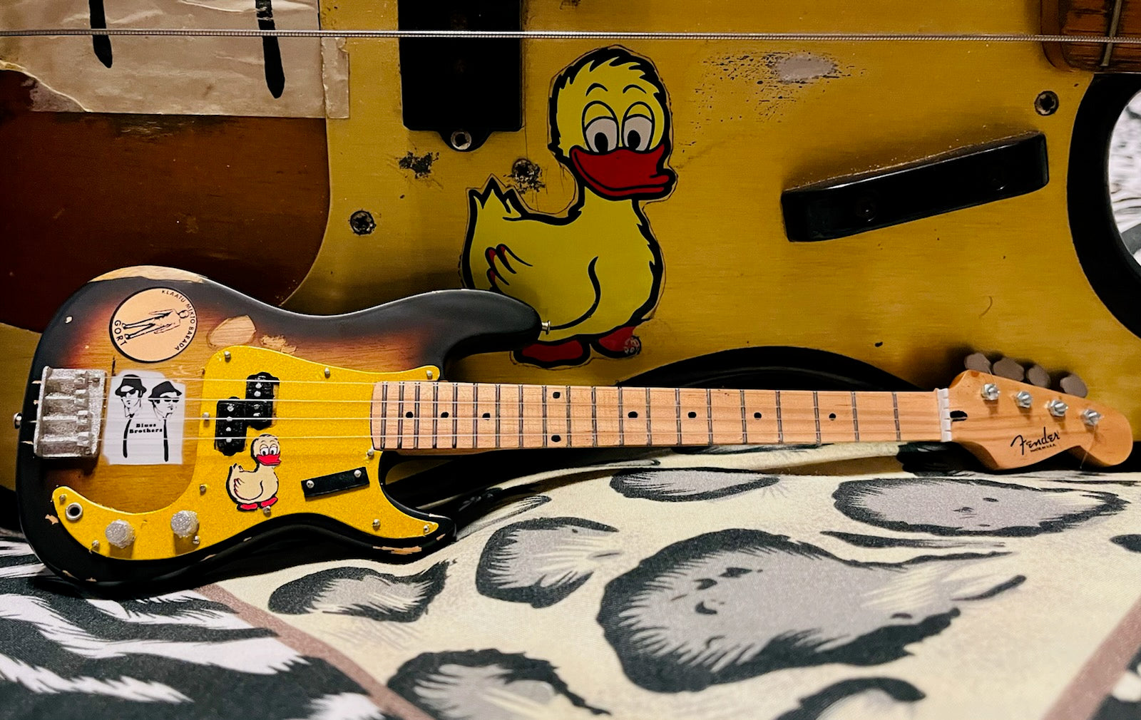 Duck Dunn Original '59 Fender™ Precision Bass™ Duck Bass Miniature Model - Osadia Concept Store