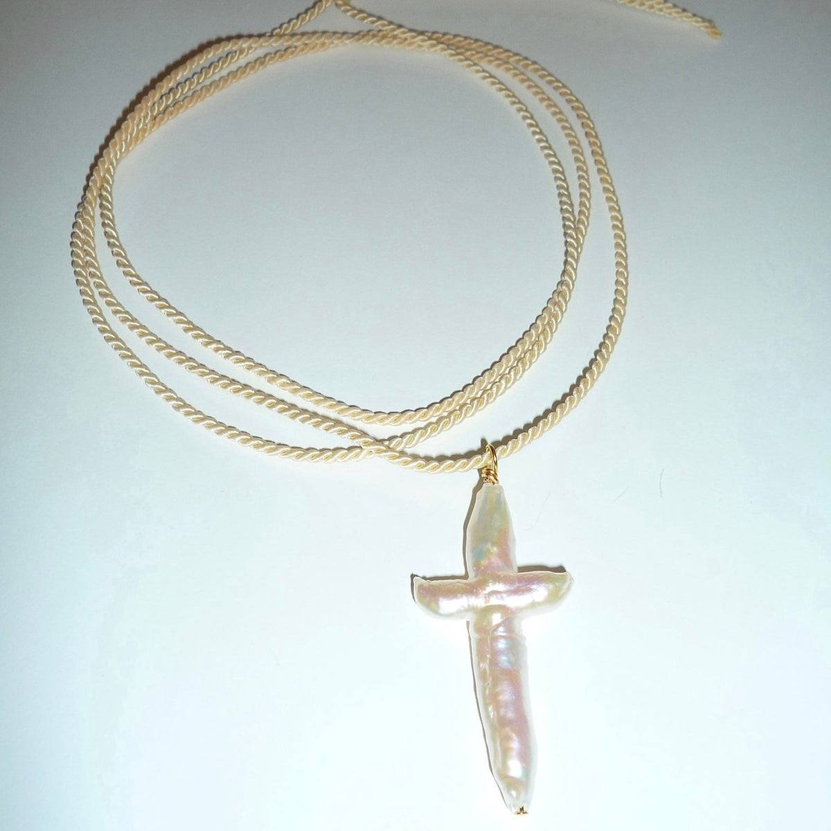 Florenzia Choker in Cream