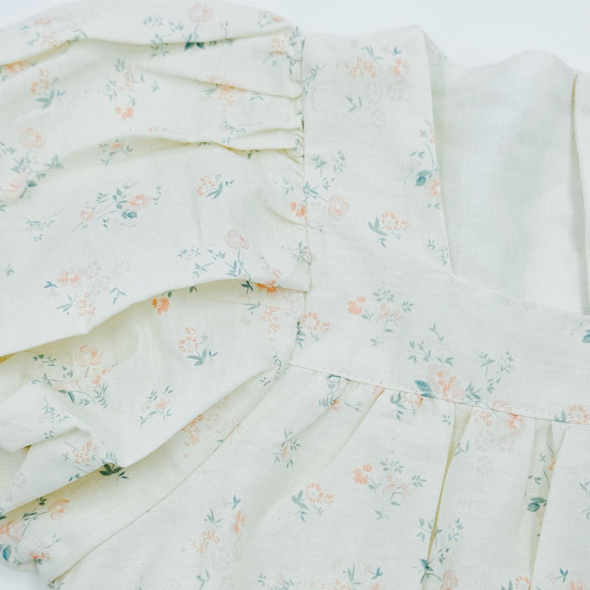 Ruffle Hem Weekend Dress-Cottage Floral - Osadia Concept Store