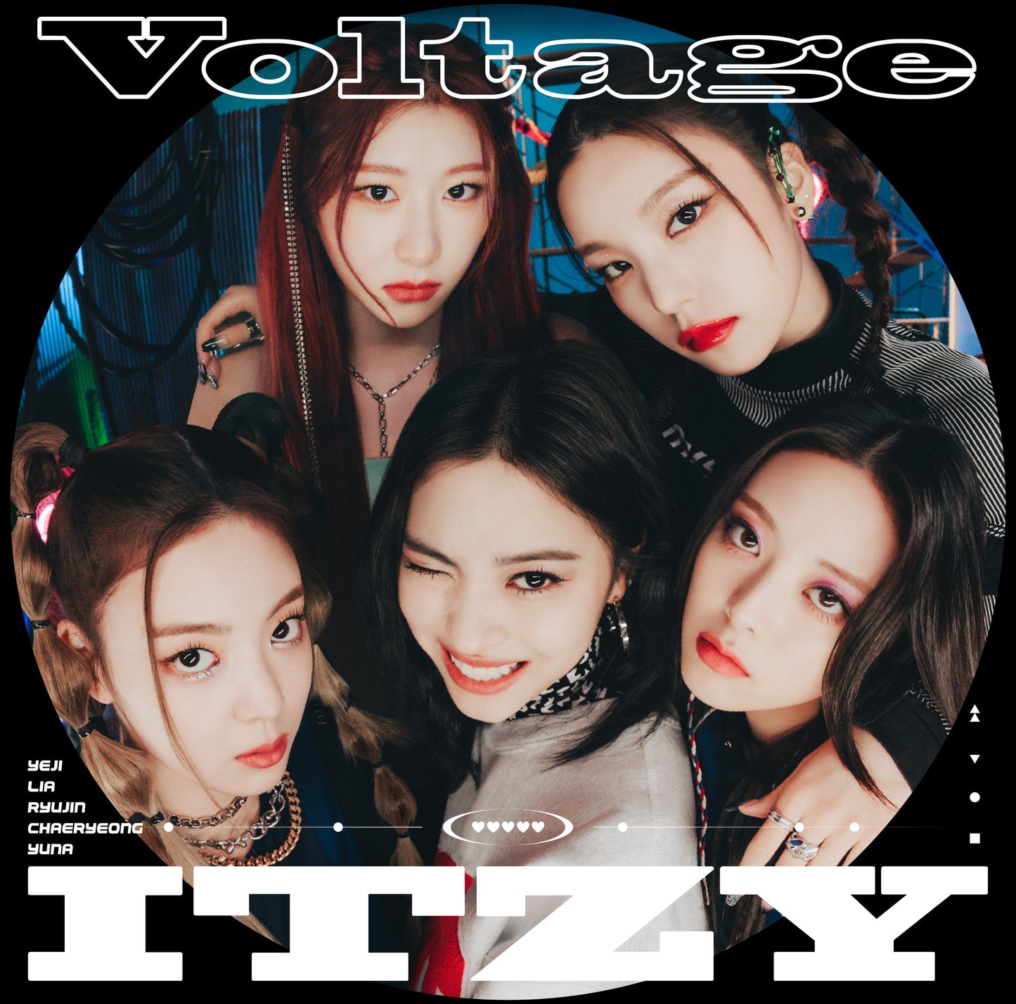 ITZY - 1st Japanese Album "Voltage" - Osadia Concept Store