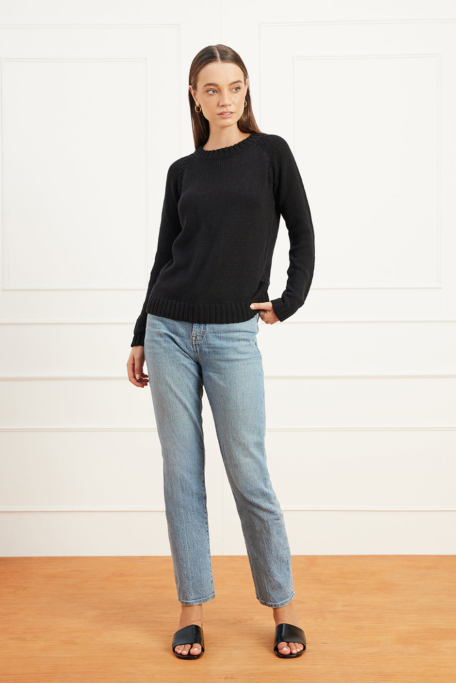 Sloane Crewneck in Black - Osadia Concept Store