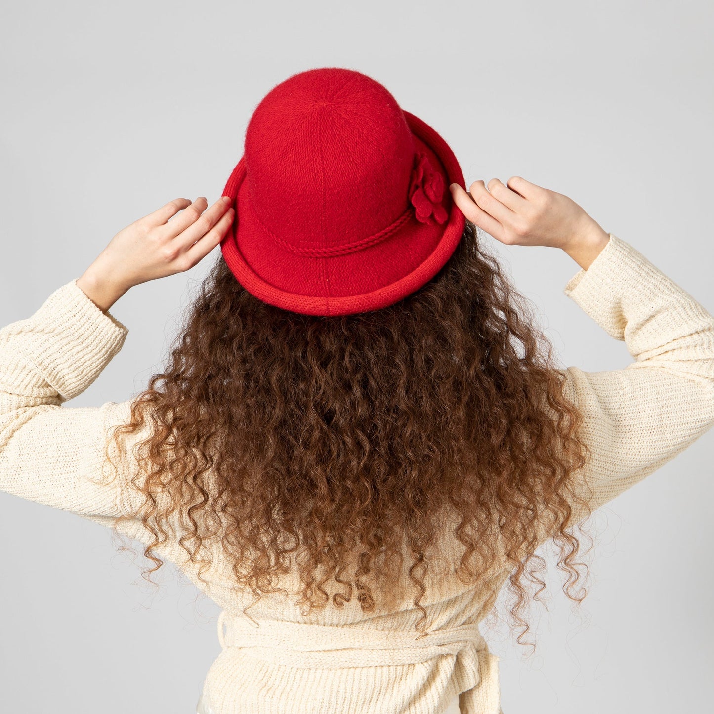 Women's Knit Cloche w/Self Rosette Trim