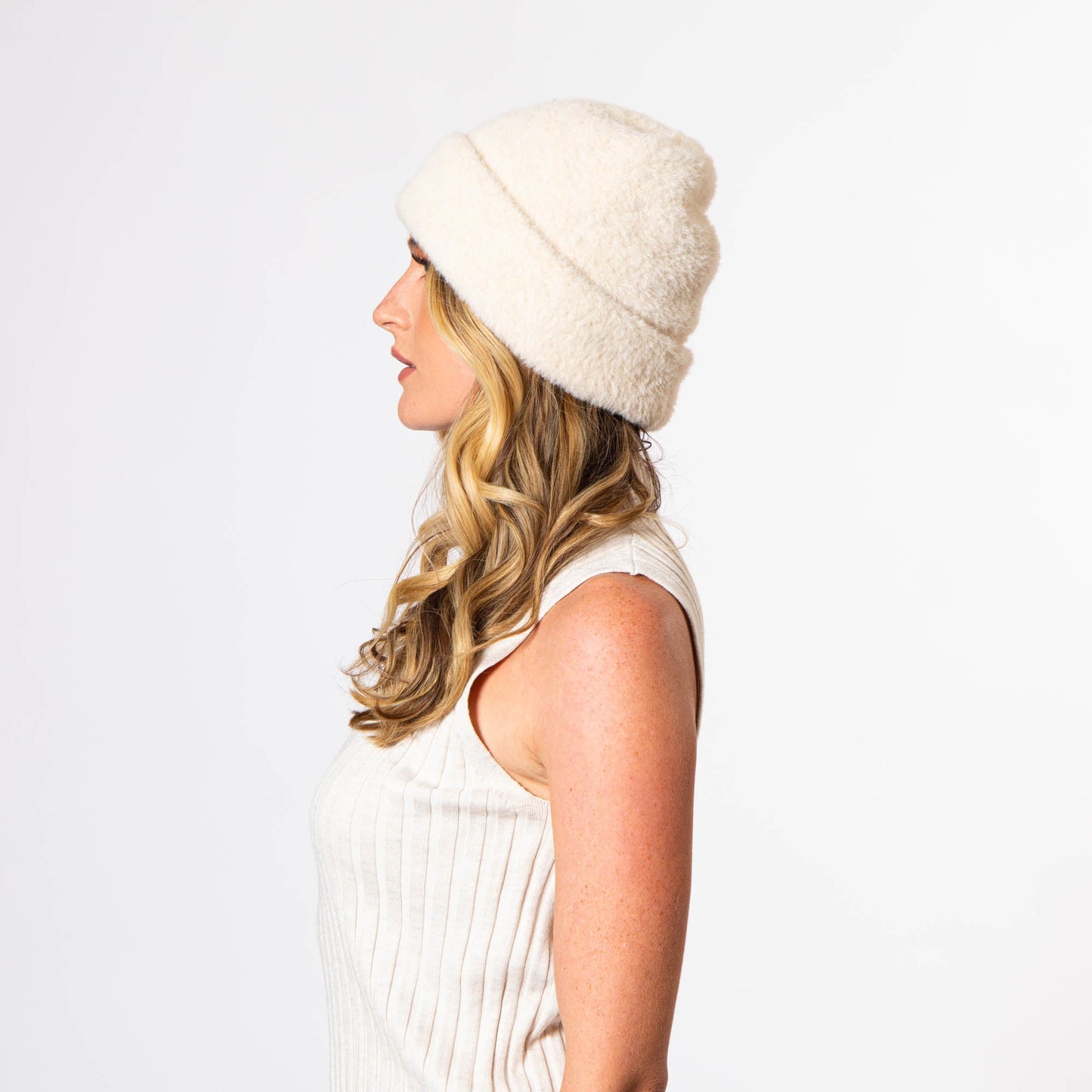 Amico - Plush Cuffed Beanie