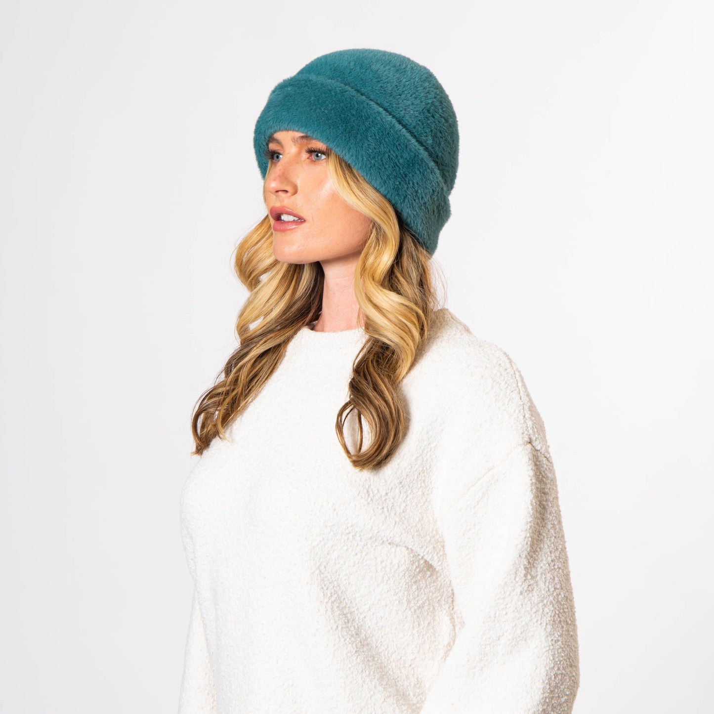 Amico - Plush Cuffed Beanie