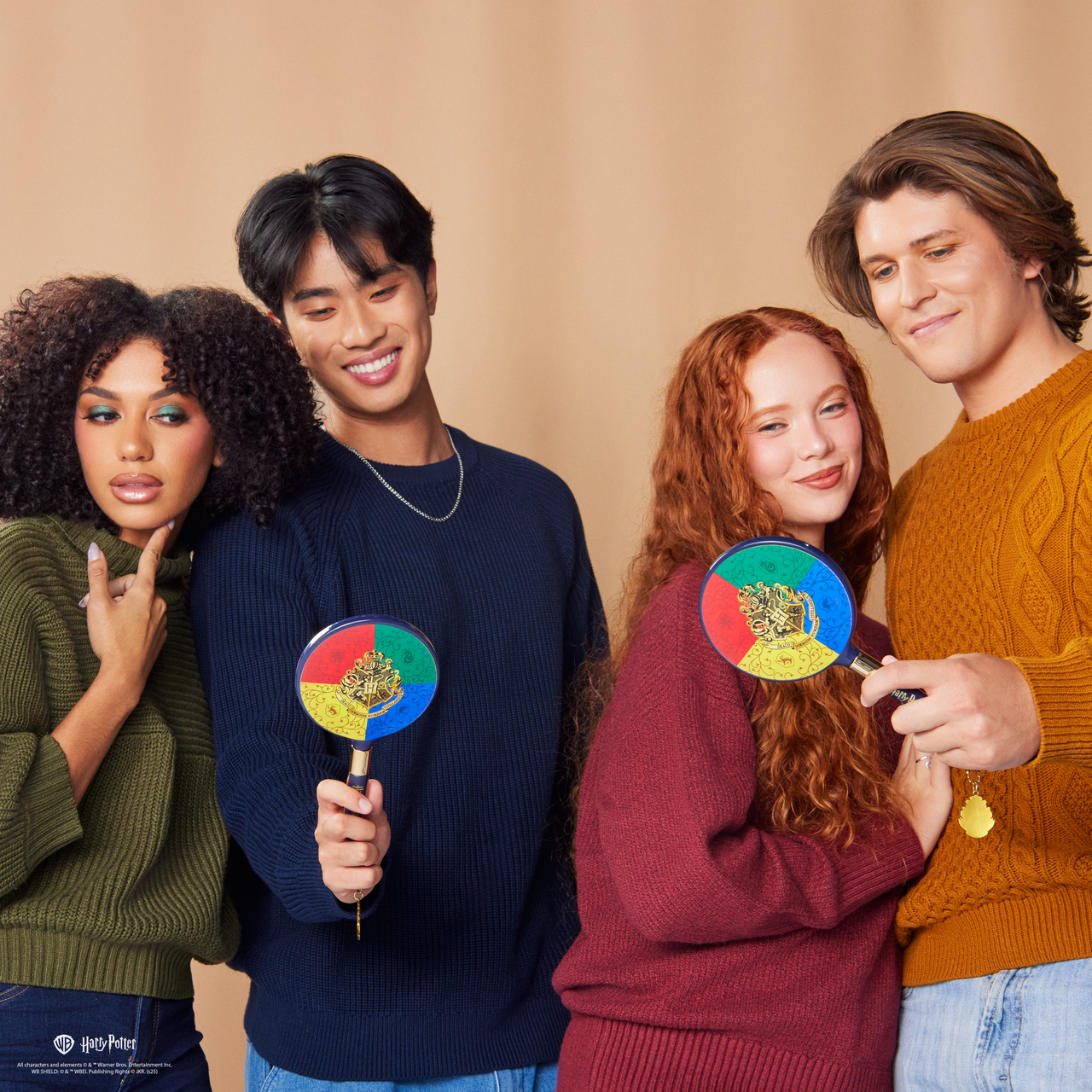 Harry Potter Holiday | Hogwarts™ House Pride Handheld Mirror - Osadia Concept Store