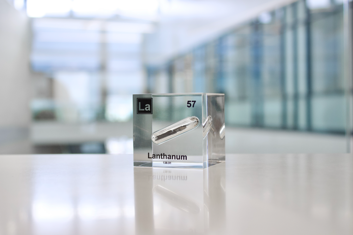 Lanthanum Element Cube