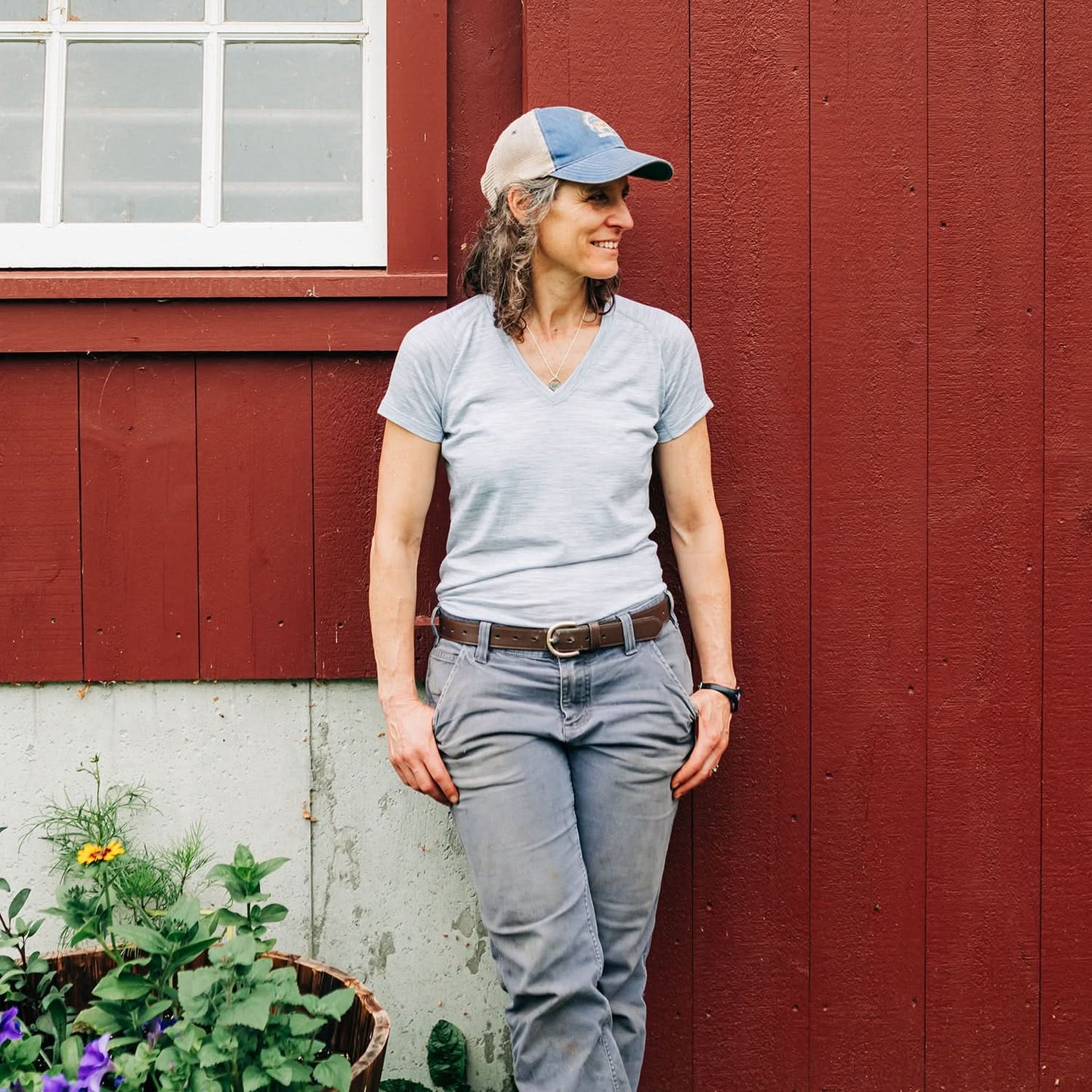 Microweight Women's Wool V-Neck T-Shirt - Woolverino - Osadia Concept Store