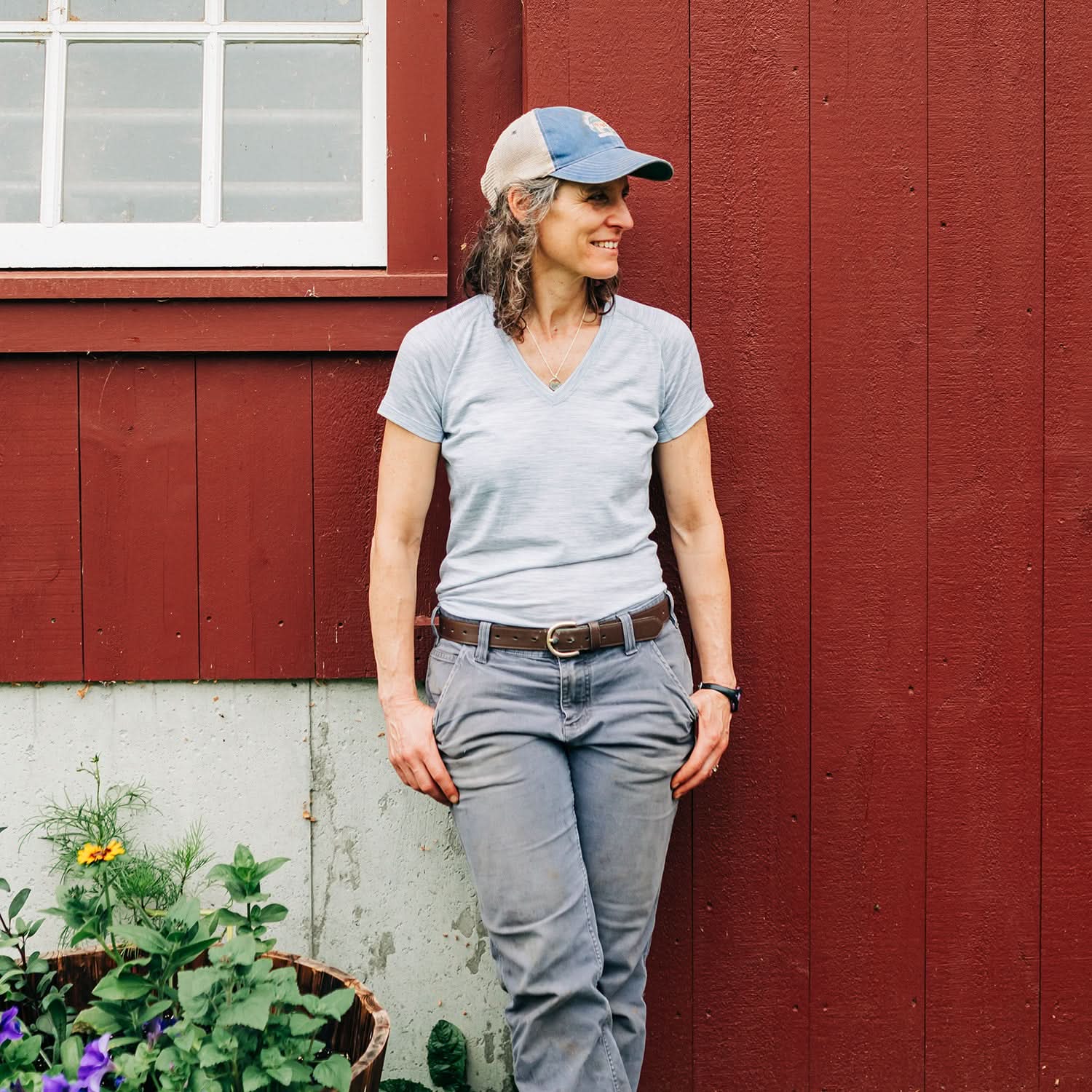 Microweight Women's Wool V-Neck T-Shirt - Woolverino - Osadia Concept Store