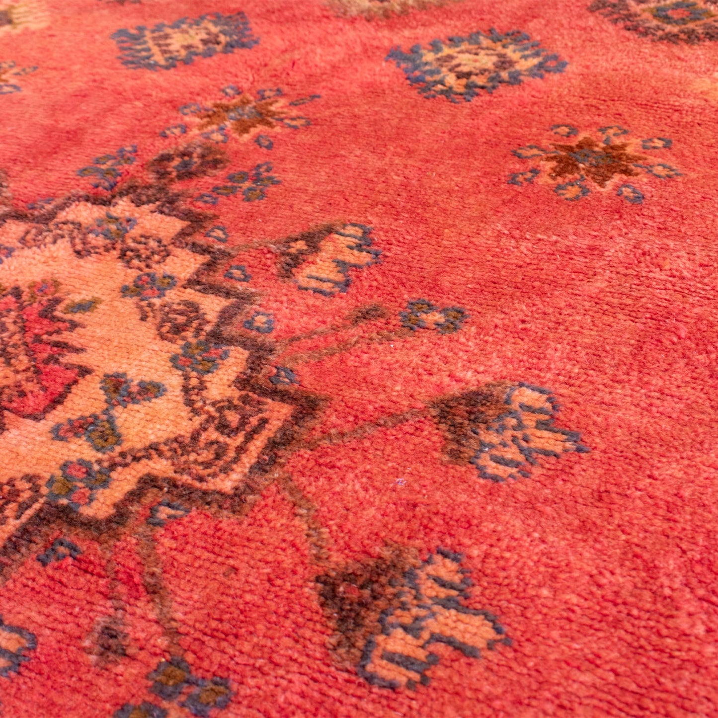 Suz Vintage Moroccan Taznakht Rug | 4'10" x 9'5"