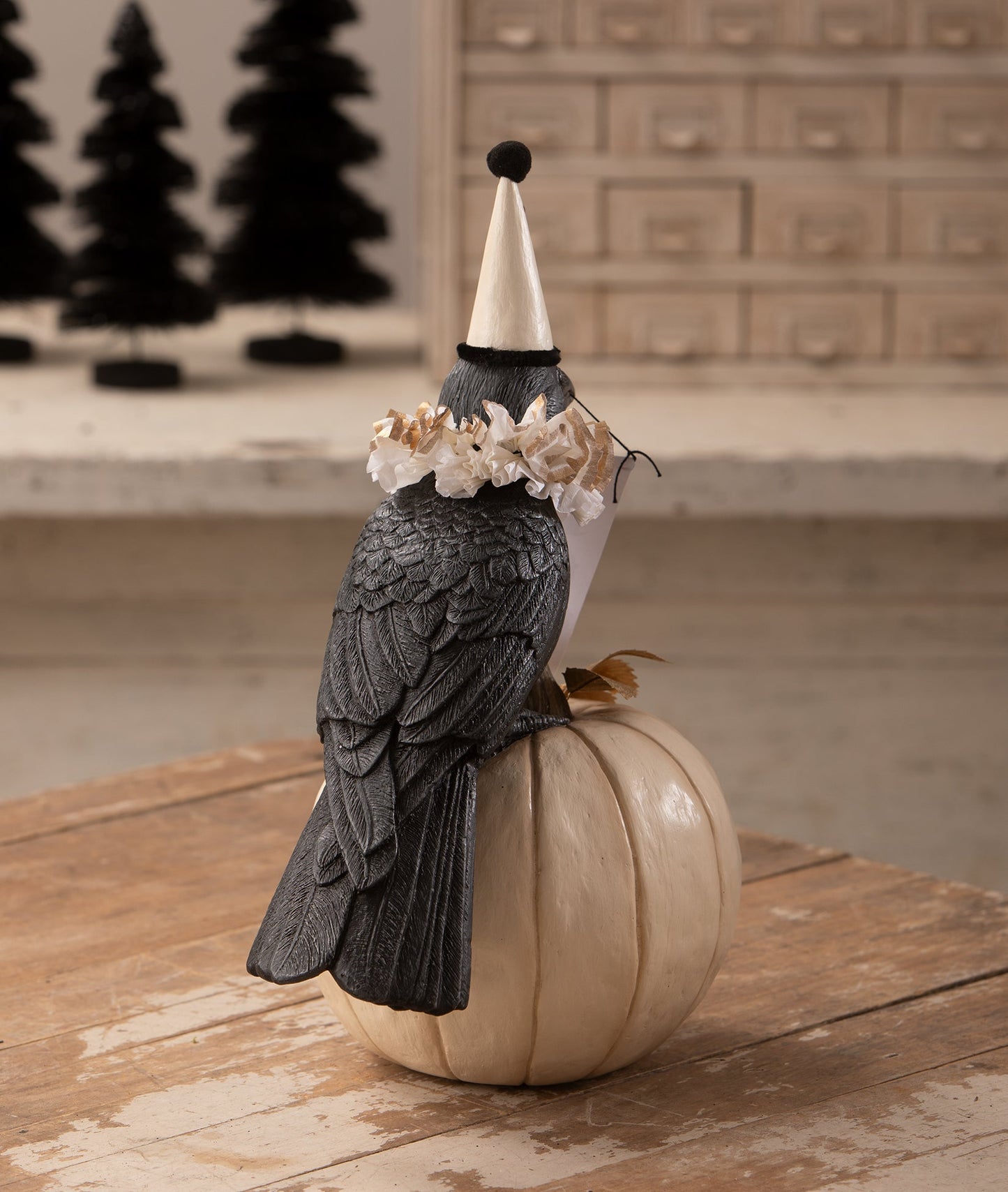 Midnight Messenger Crow | Halloween Decor | Bethany Lowe