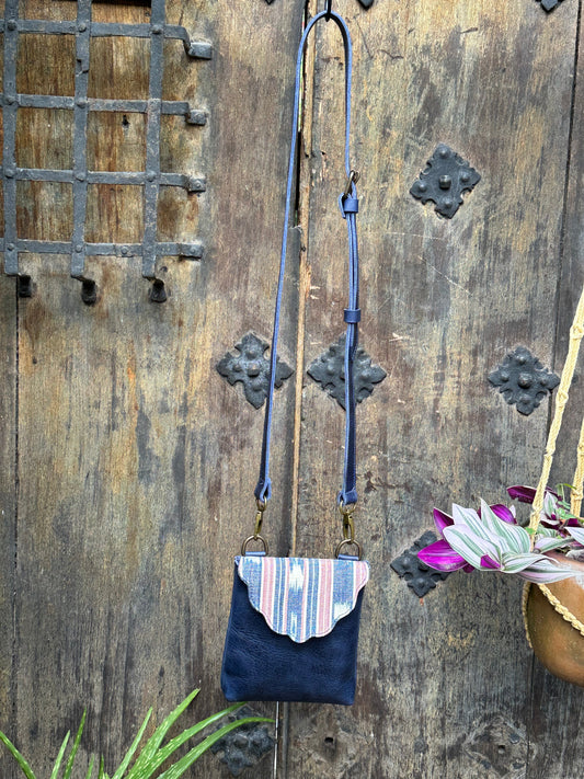 Scallop Bag - Navy and Rosa weaving