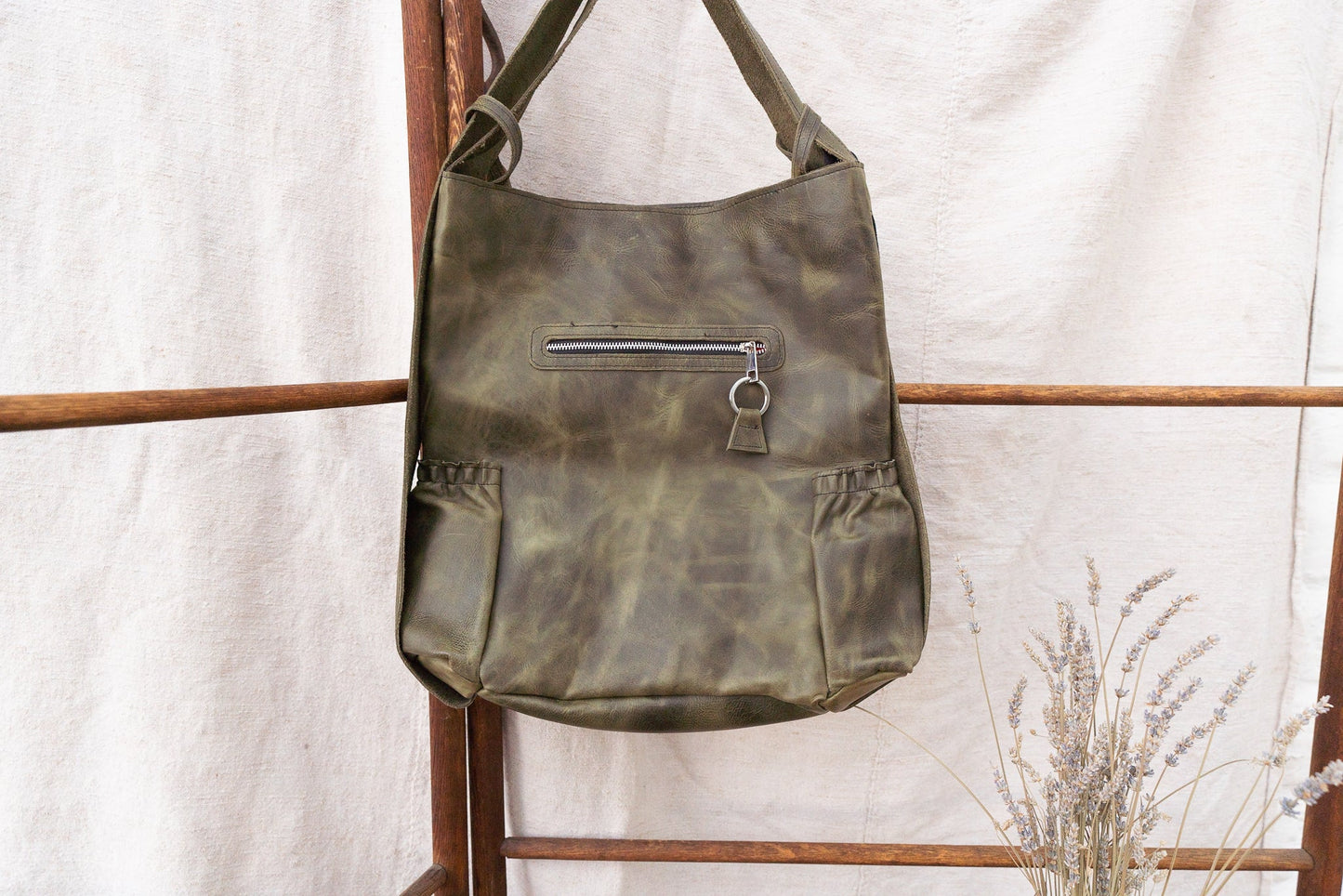 Patzik - Red Nawala - Green Leather