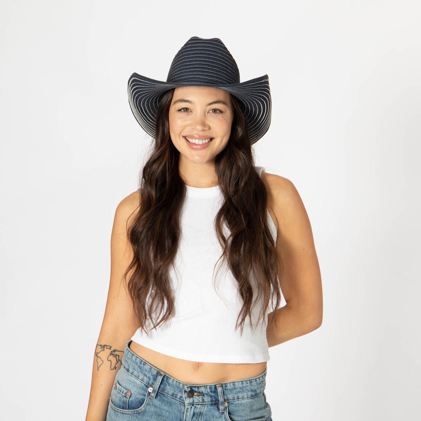 Luz - Cattleman's Crease Cowboy with Rolled Wire Brim