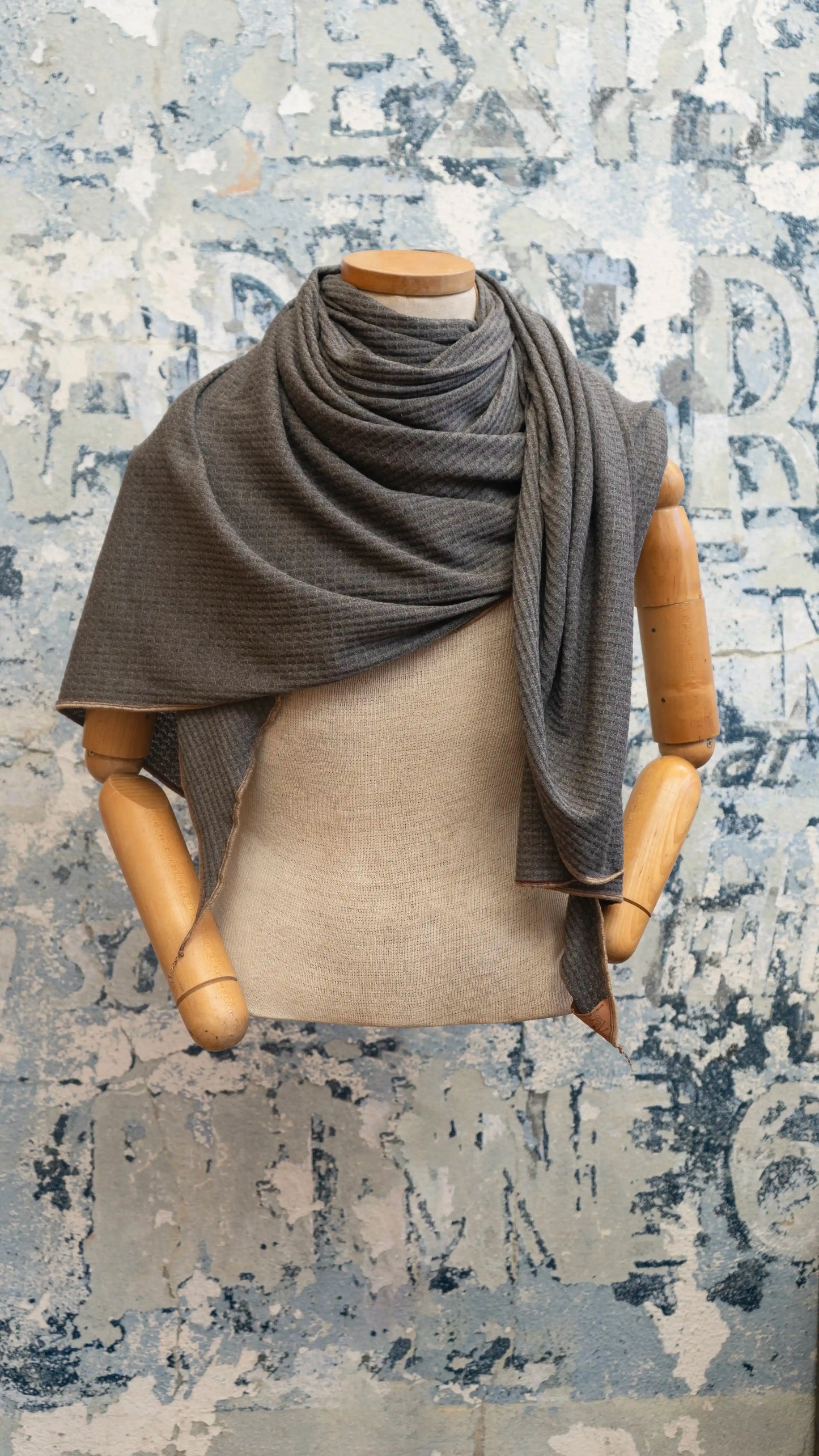 Regal Snuggles Scarf - Osadia Concept Store