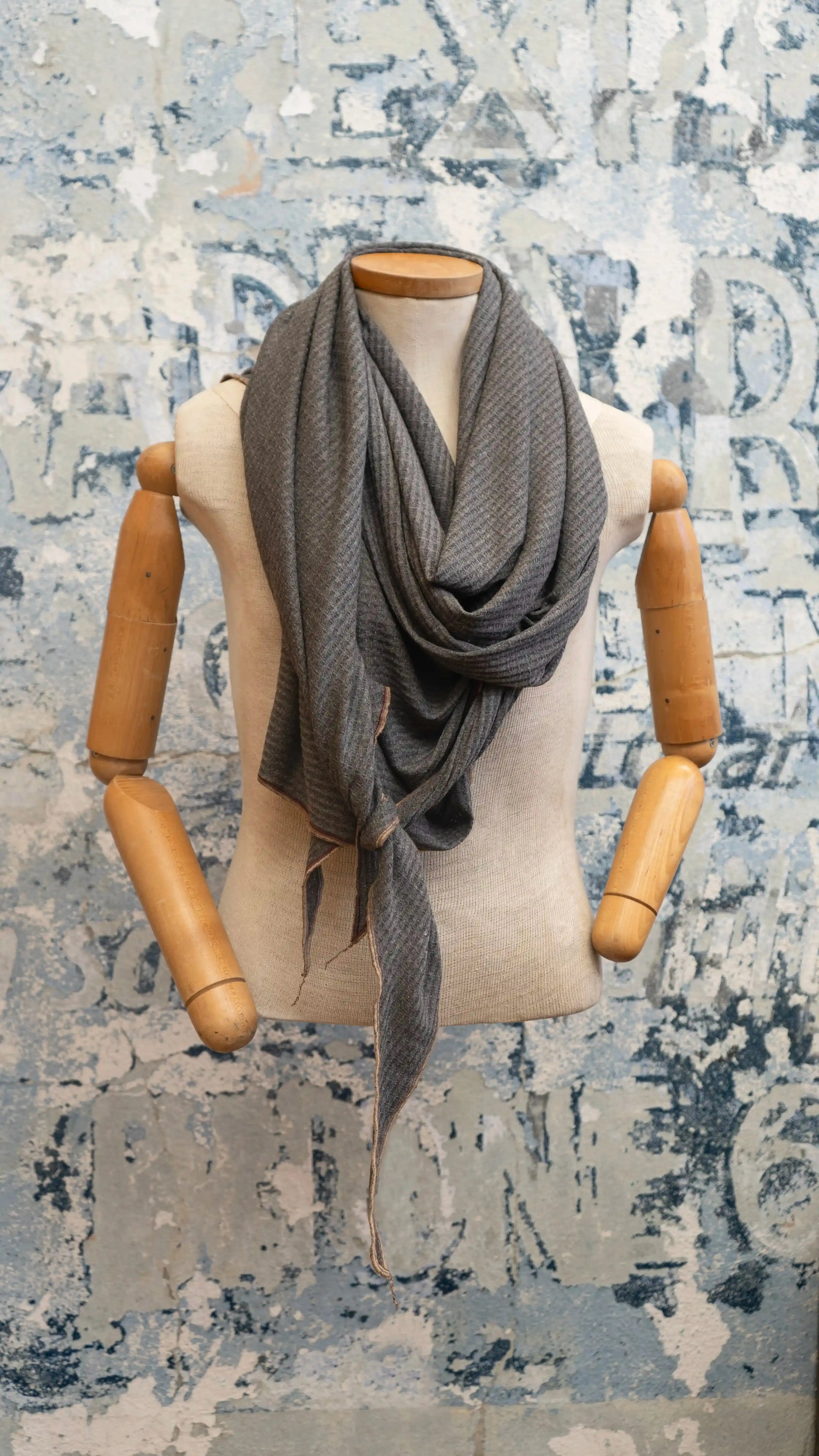 Regal Snuggles Scarf - Osadia Concept Store