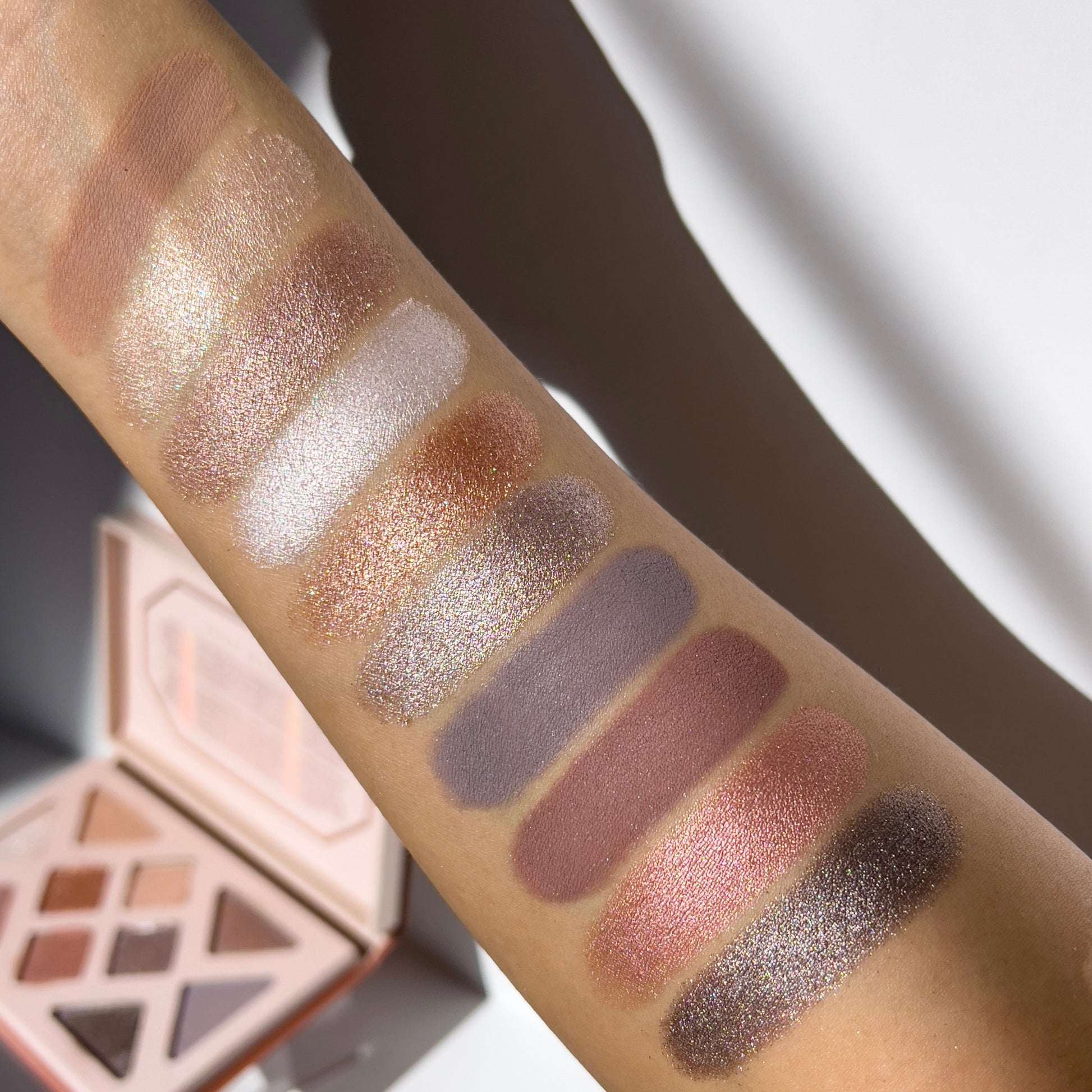 Rose Quartz Crystal Eyeshadow Palette - Osadia Concept Store