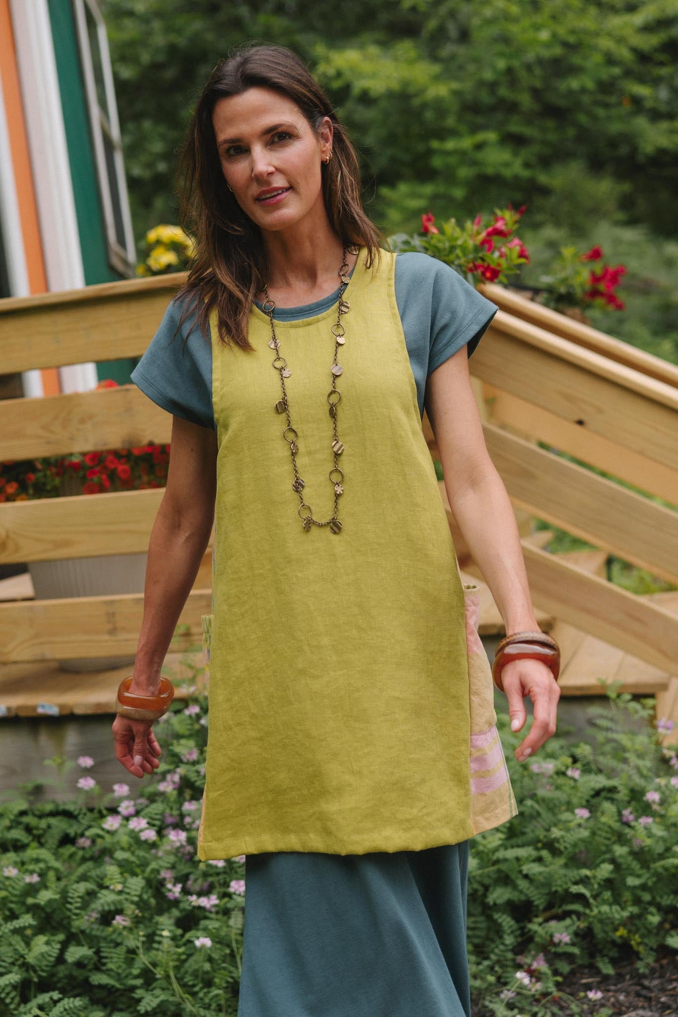 Greenhouse Apron (Updated) in Passion Fruit