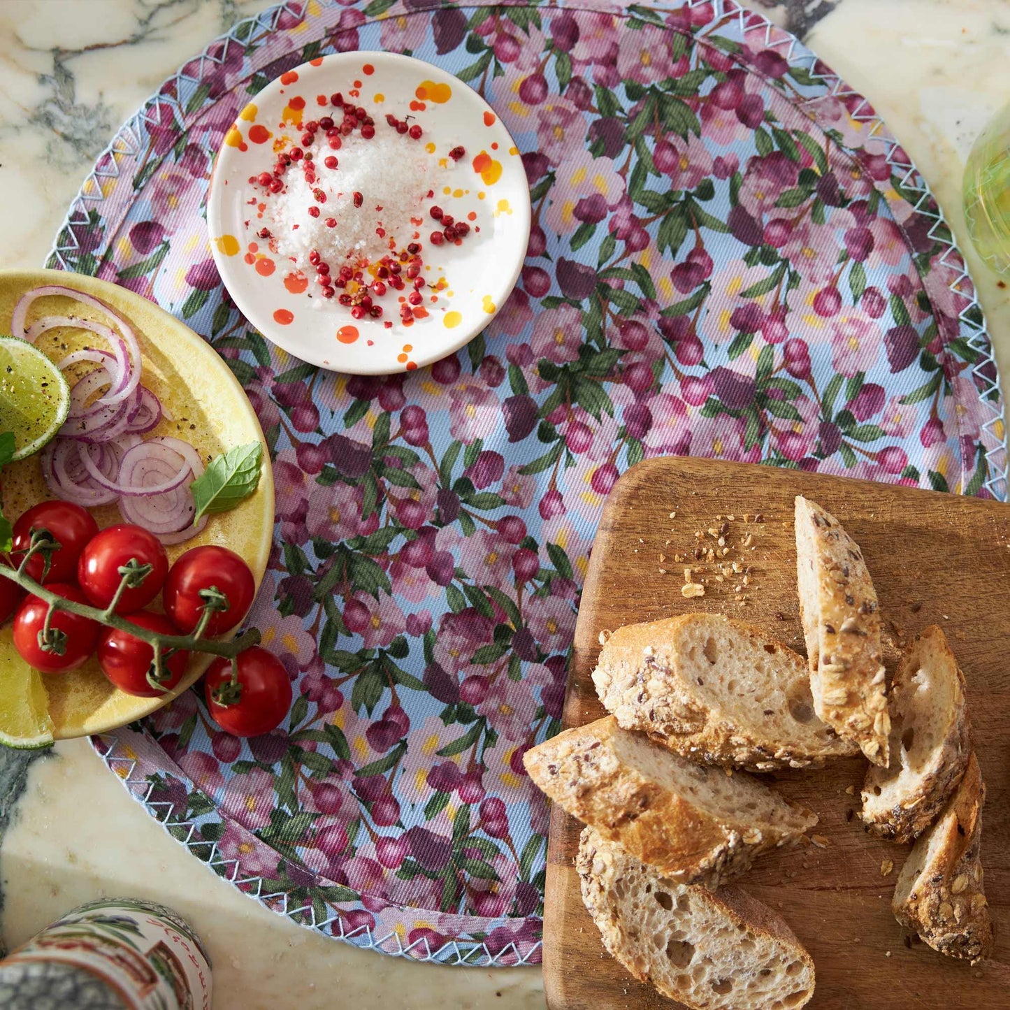 6 Round Placemats Romance is Dead Blue - Osadia Concept Store