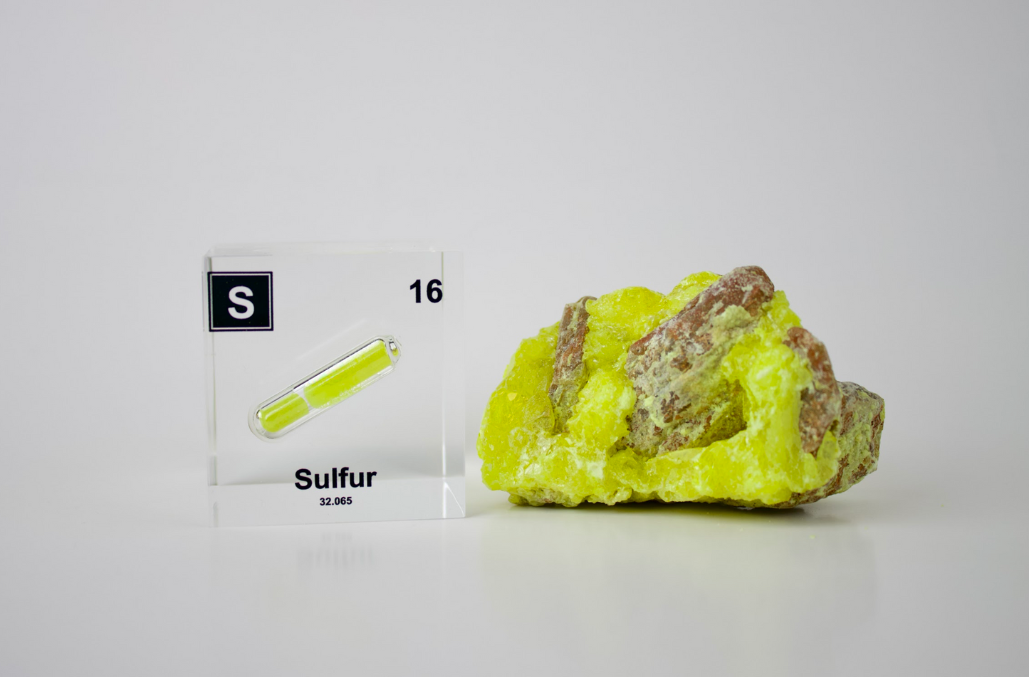 Sulfur Element Cube
