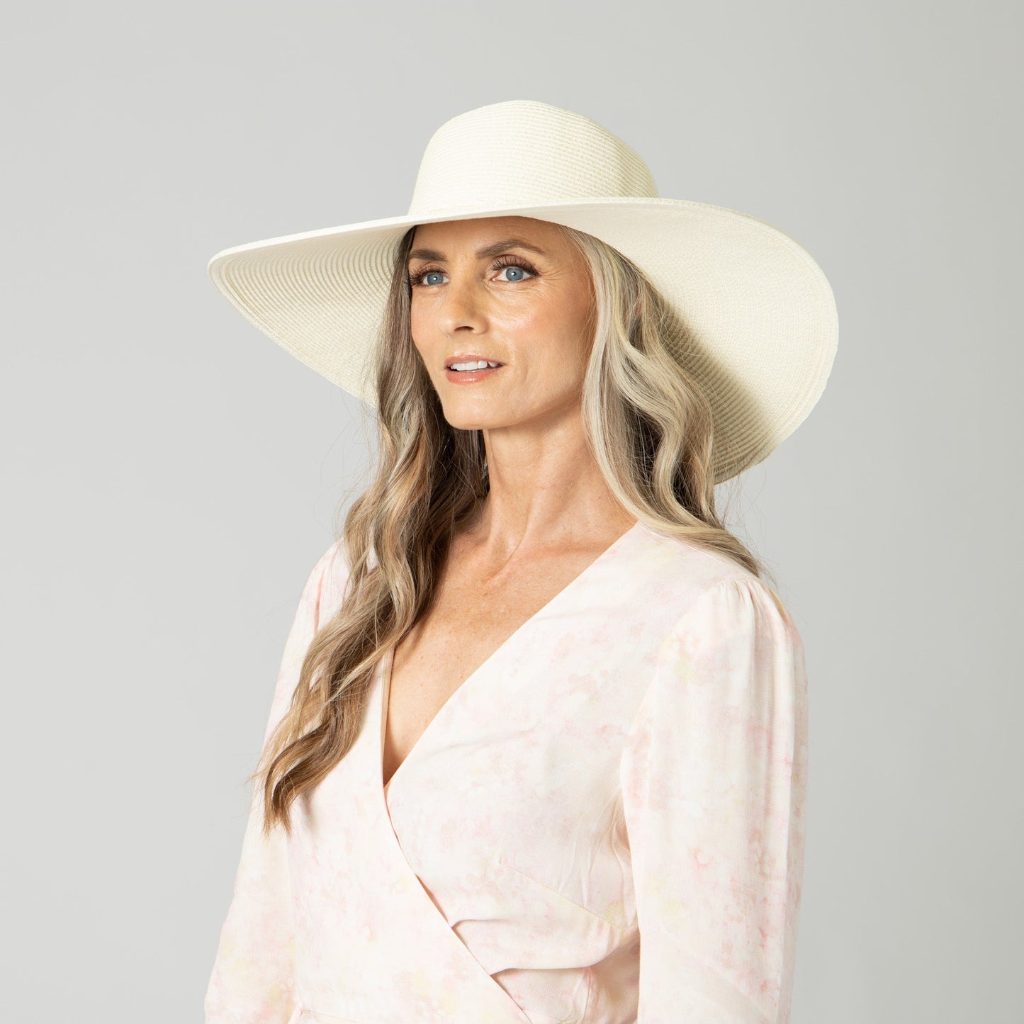 Women's Water Repellent Floppy Hat with Tie