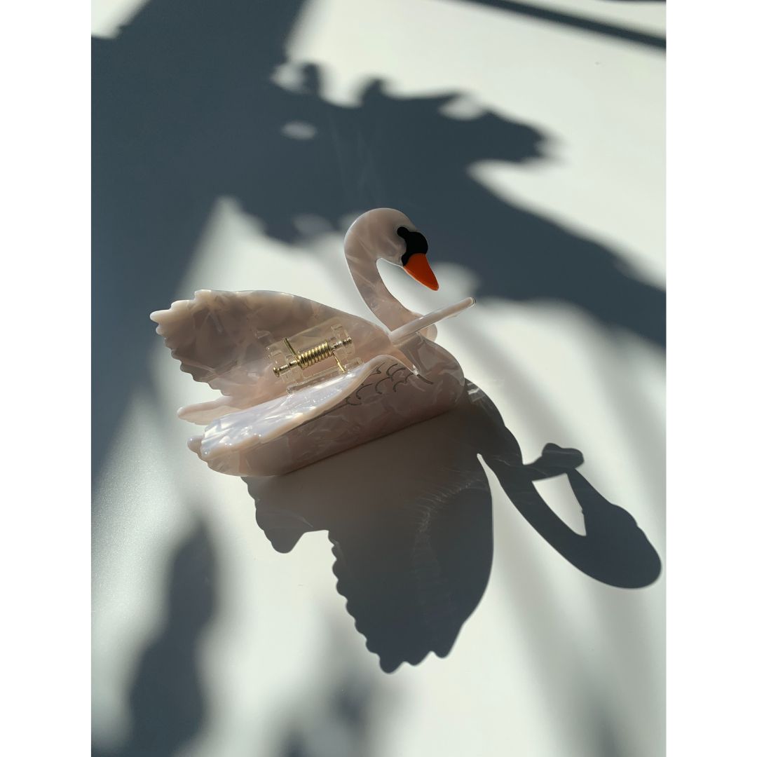Velvet Claws Hair Clip | The Swan in White | Claw Clip in Velvet Travel Bag
