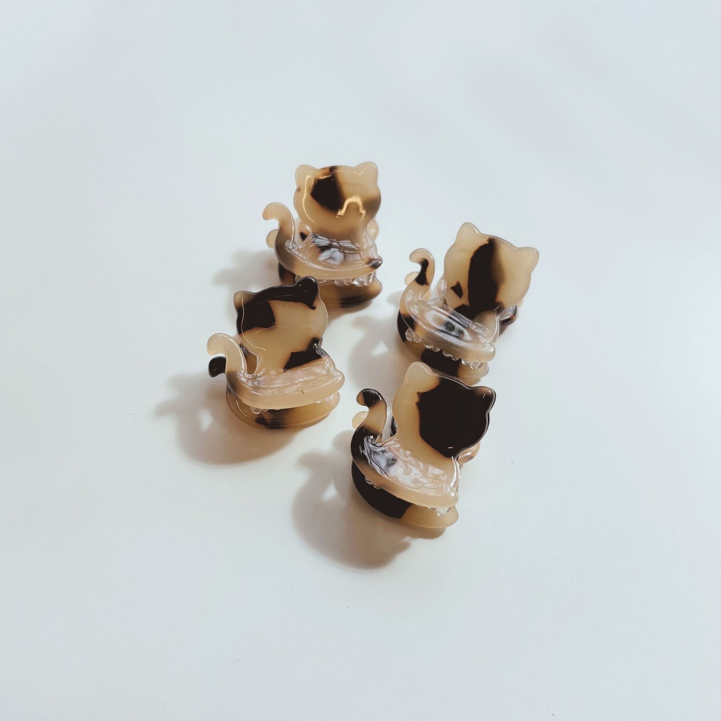 Velvet Claws Mini Kitty Claw Set of 4 | Hair Claw Clip in Velvet Travel Bag