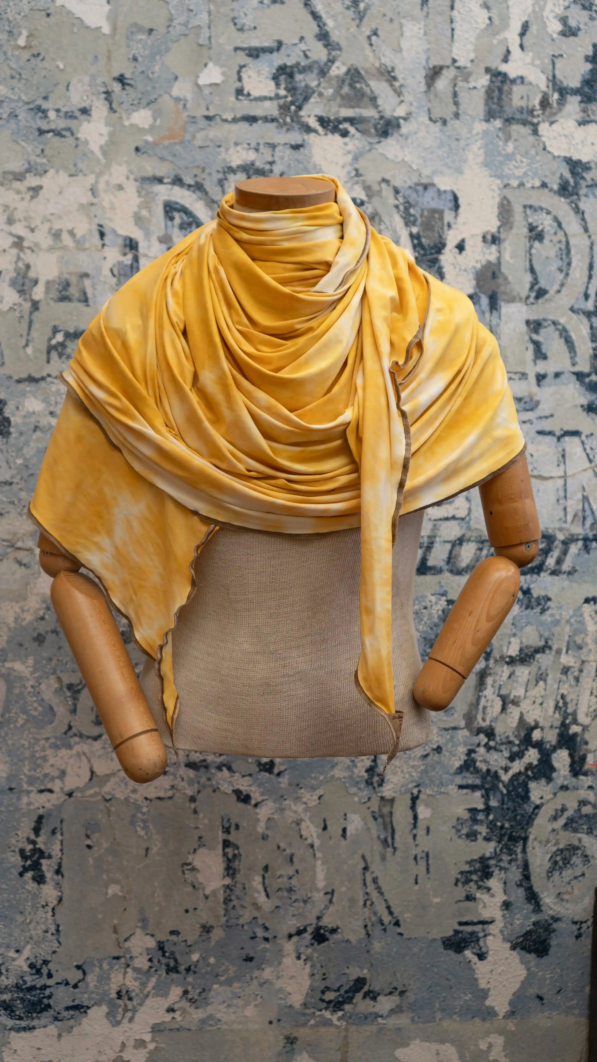 The Warmest of Hello's Scarf - Osadia Concept Store