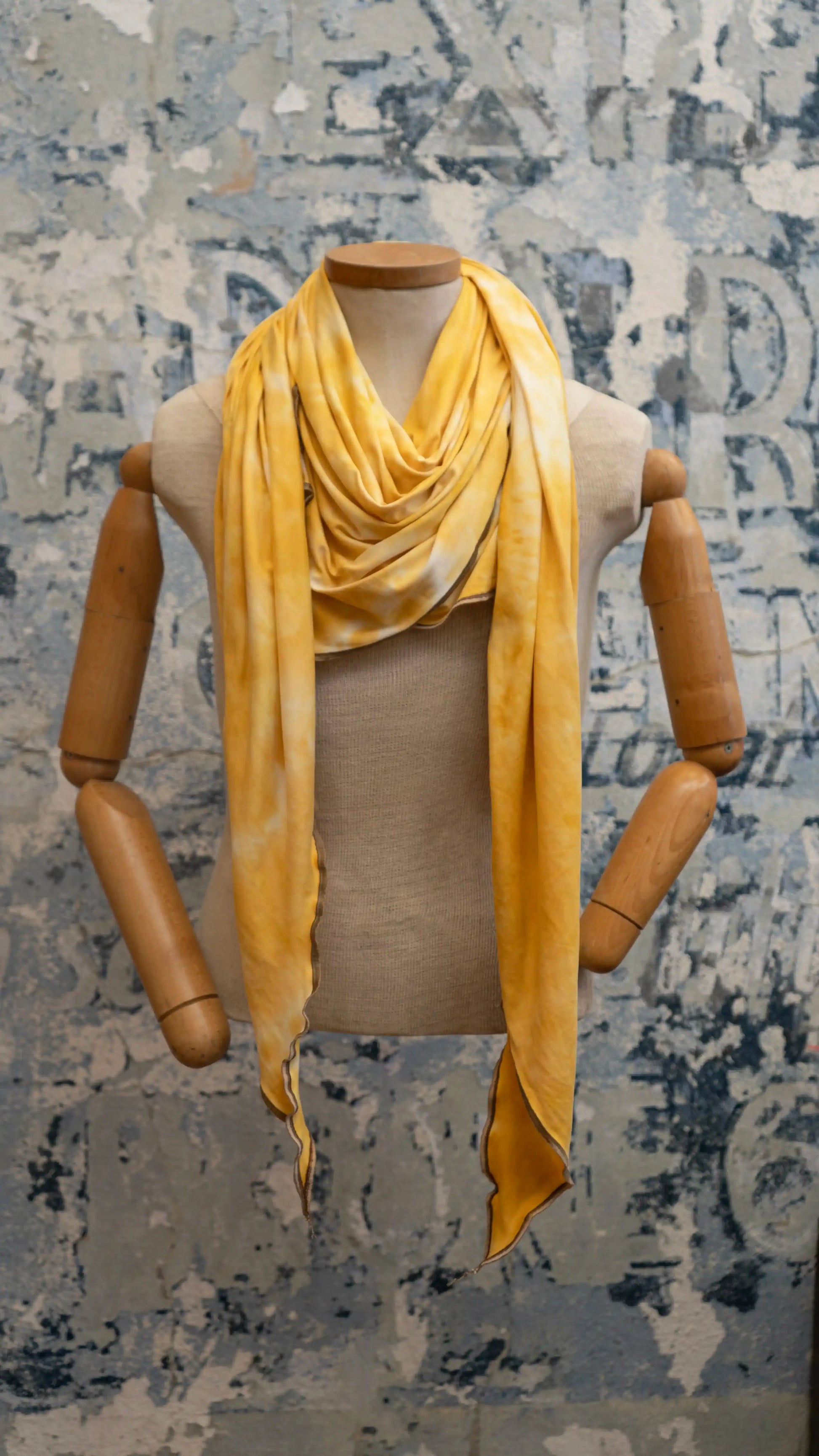 The Warmest of Hello's Scarf - Osadia Concept Store