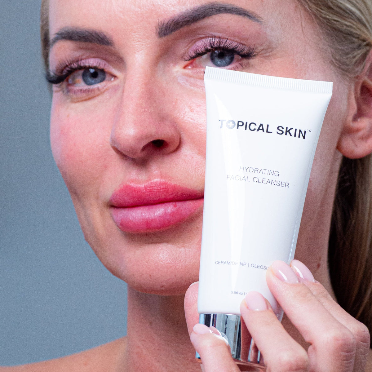 Hydrating Facial Cleanser with Oleosomes